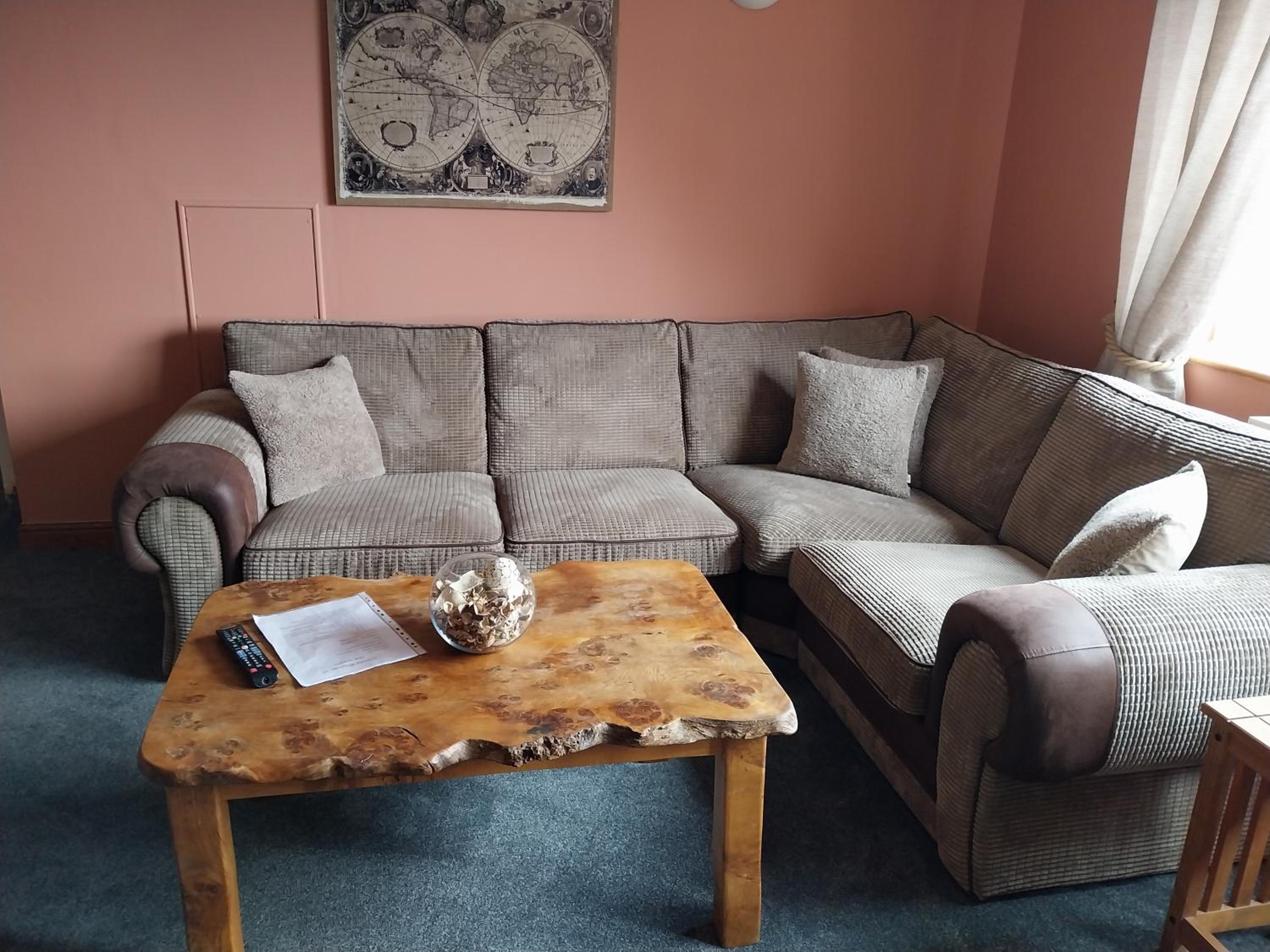 Apartment photo 2