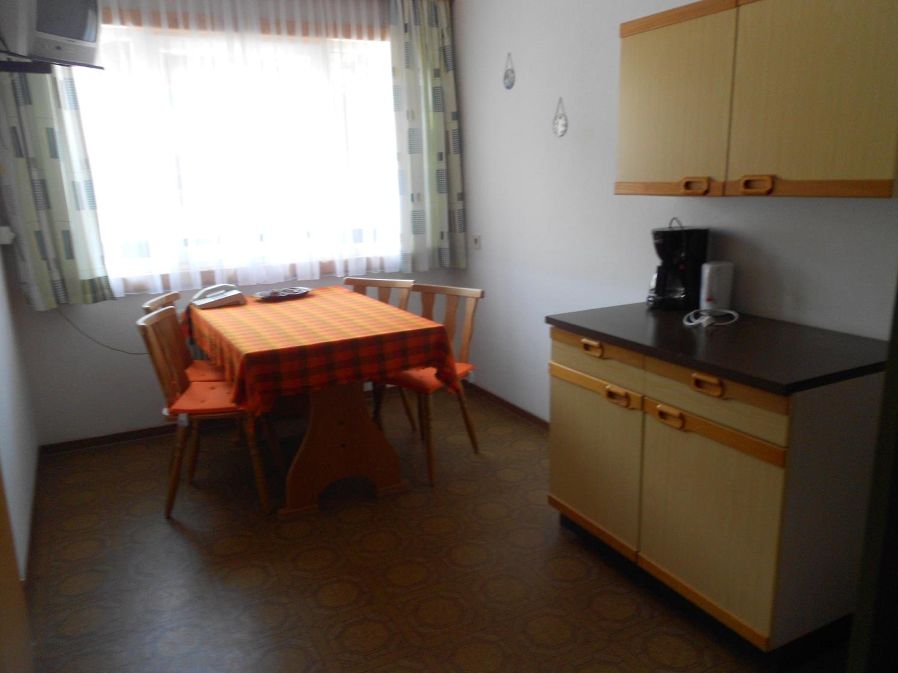 Standard Three-Bedroom Apartment photo 3