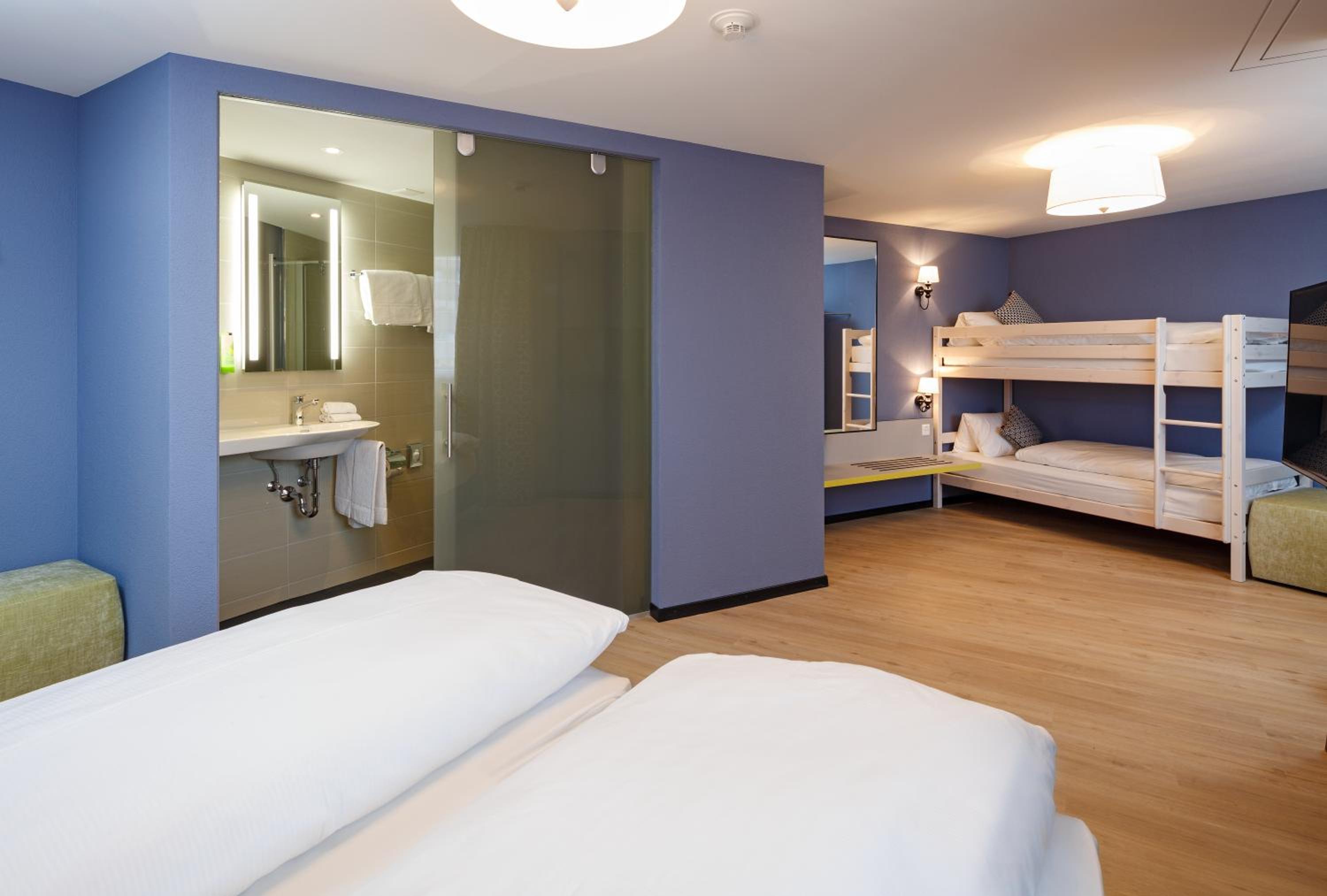 Modern Quadruple Room