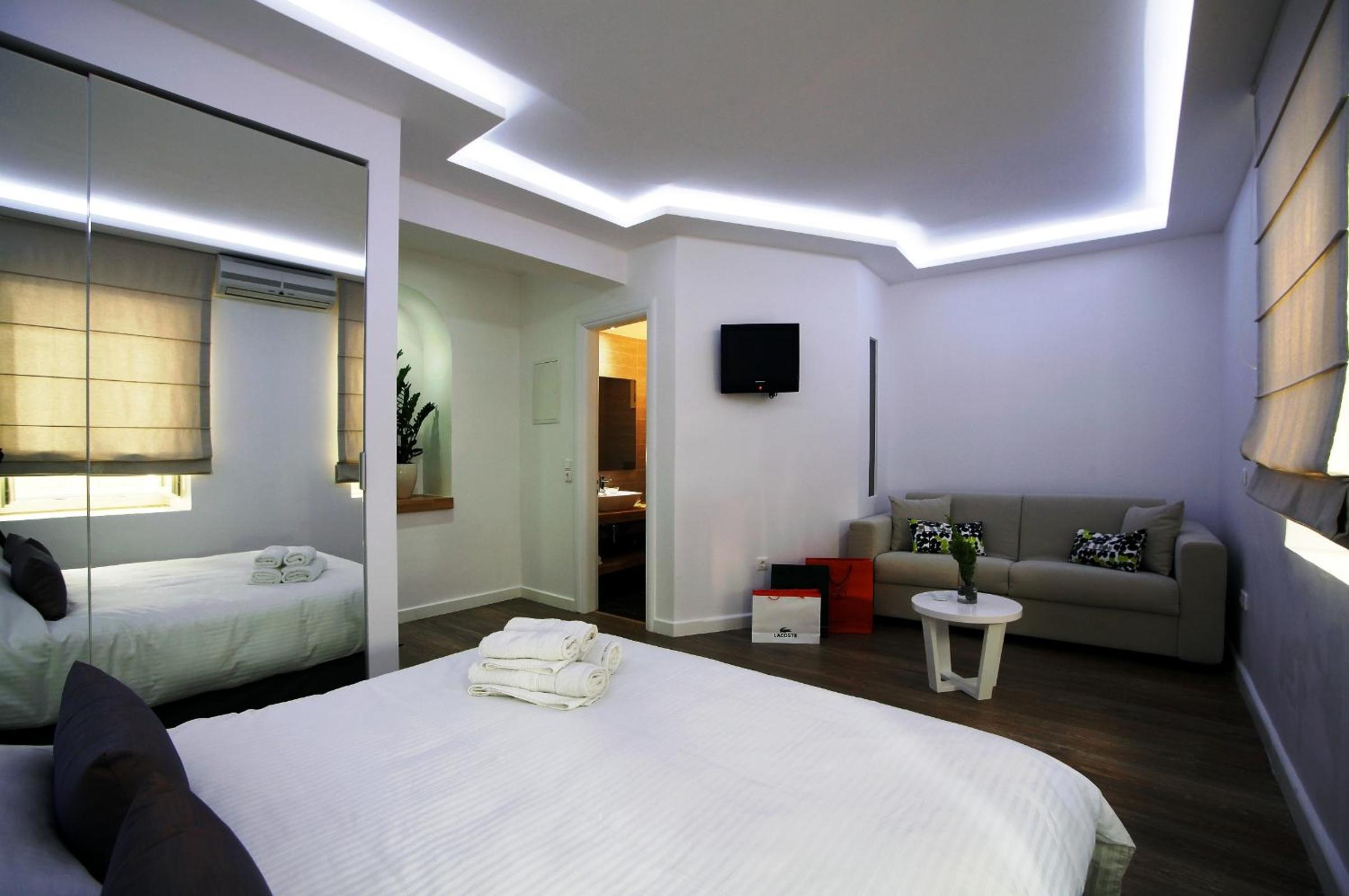 Superior Triple Room photo 2