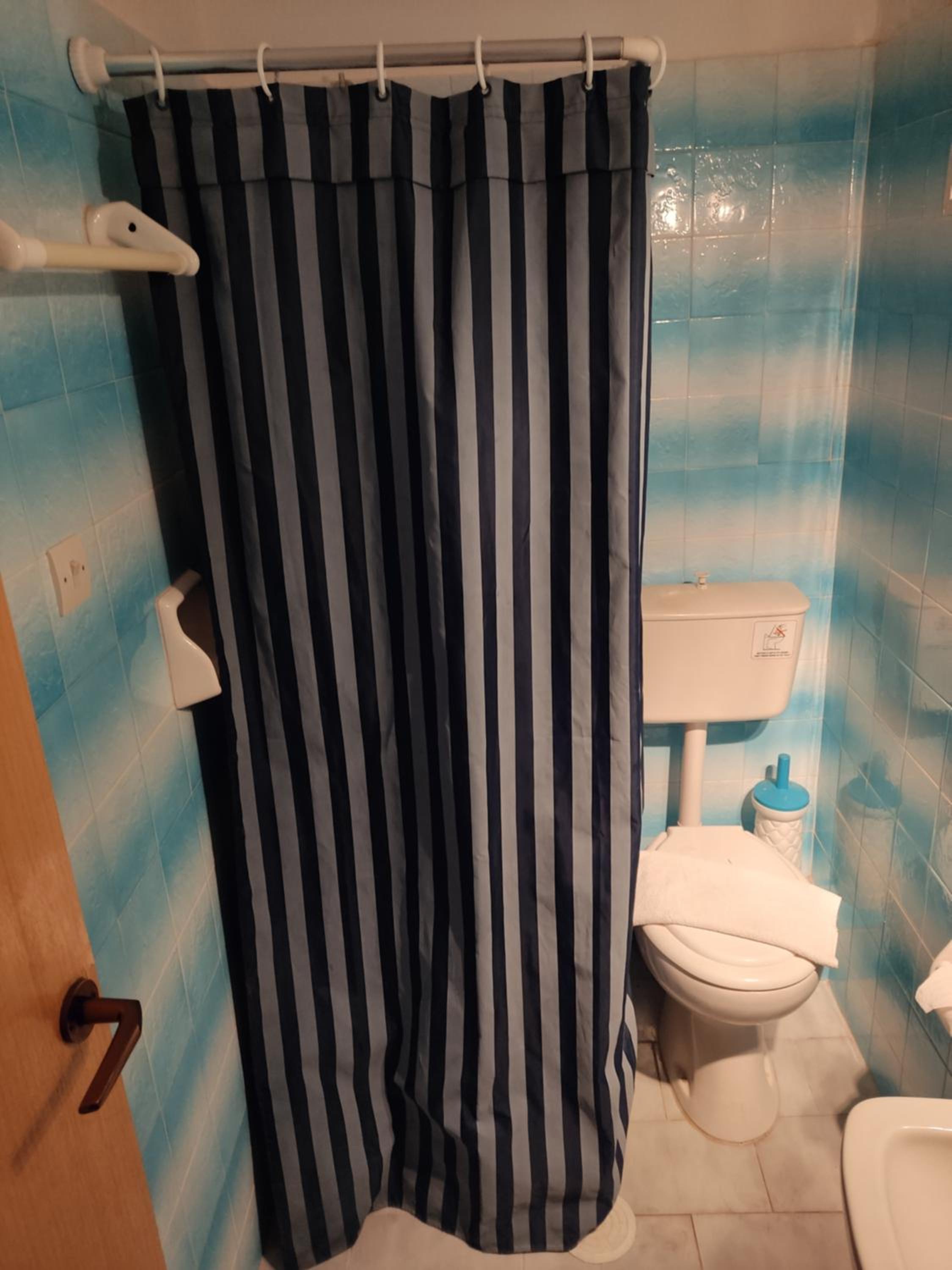 Budget Double Room - Photo 4