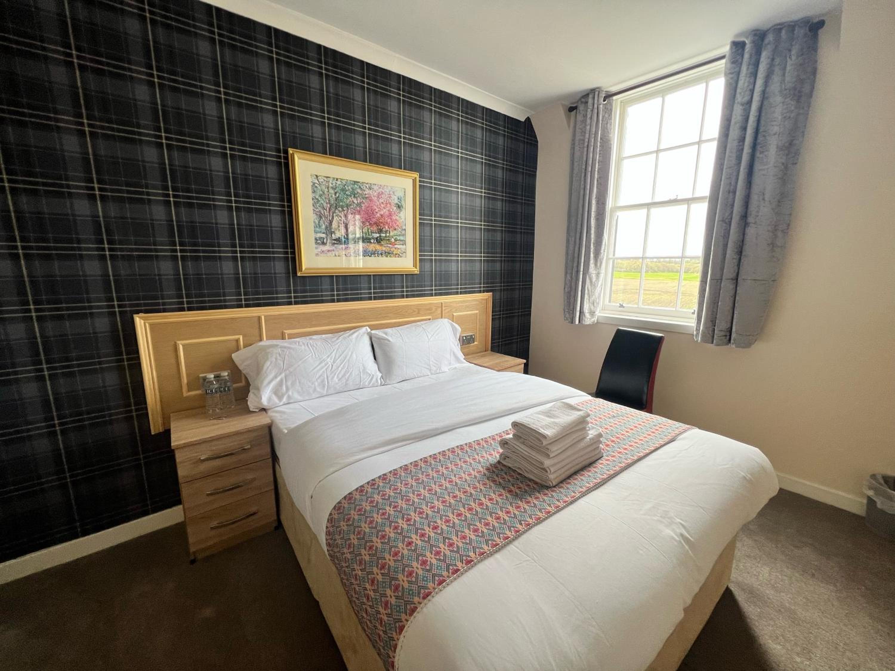 Deluxe Double Room - Photo 10