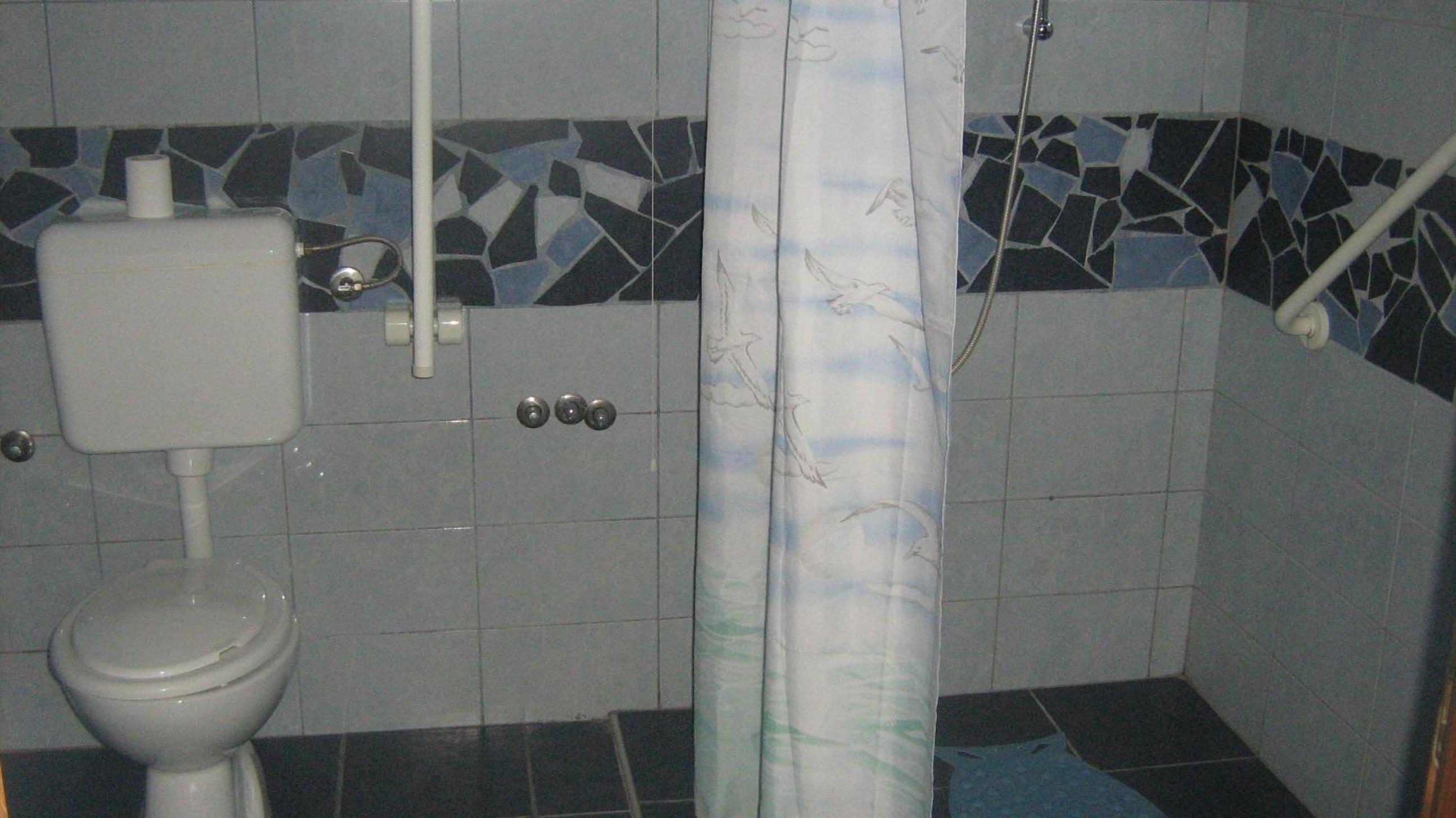 Triple Room - Disability Access photo 2