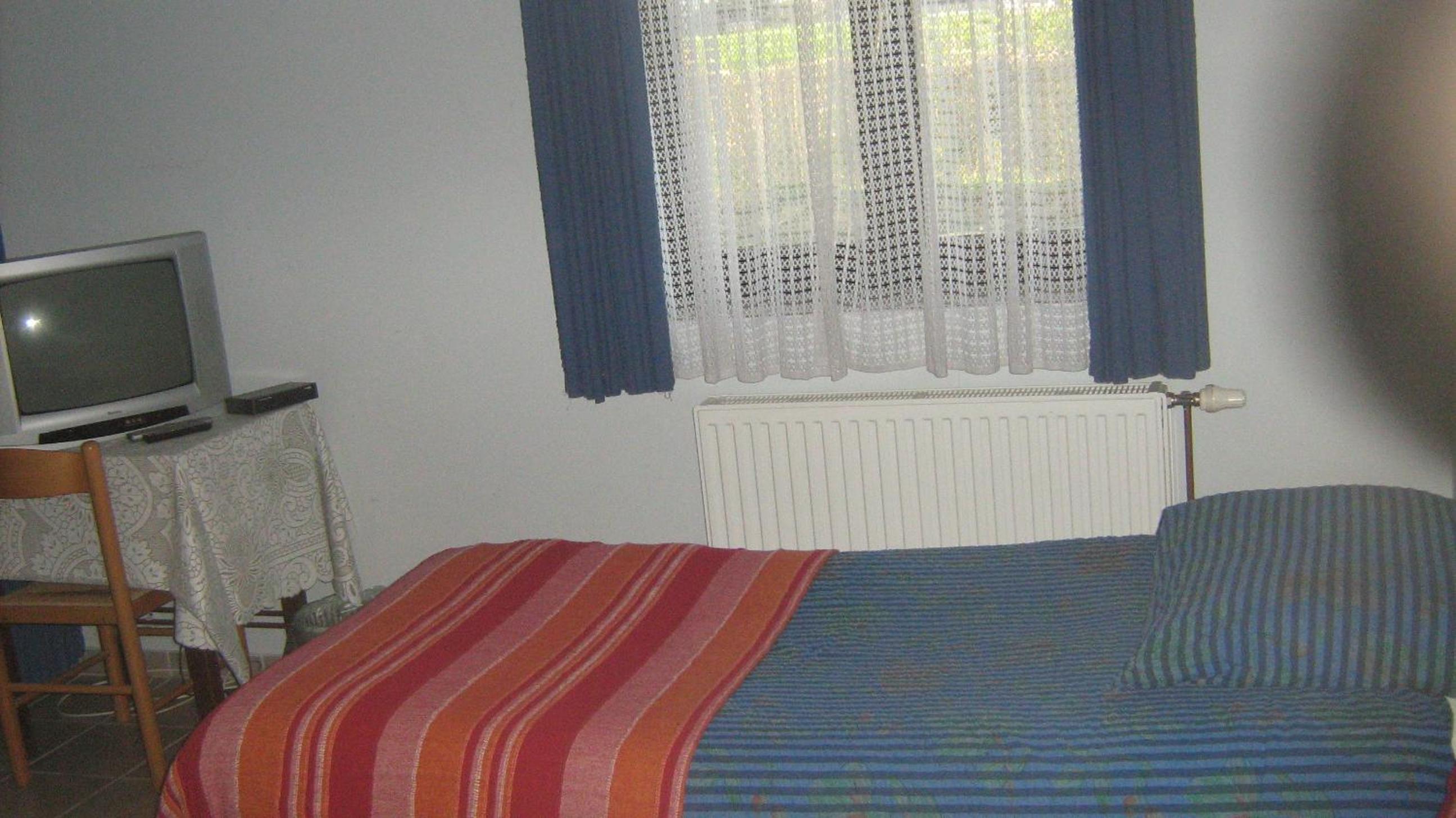 Triple Room with Private Bathroom photo 1