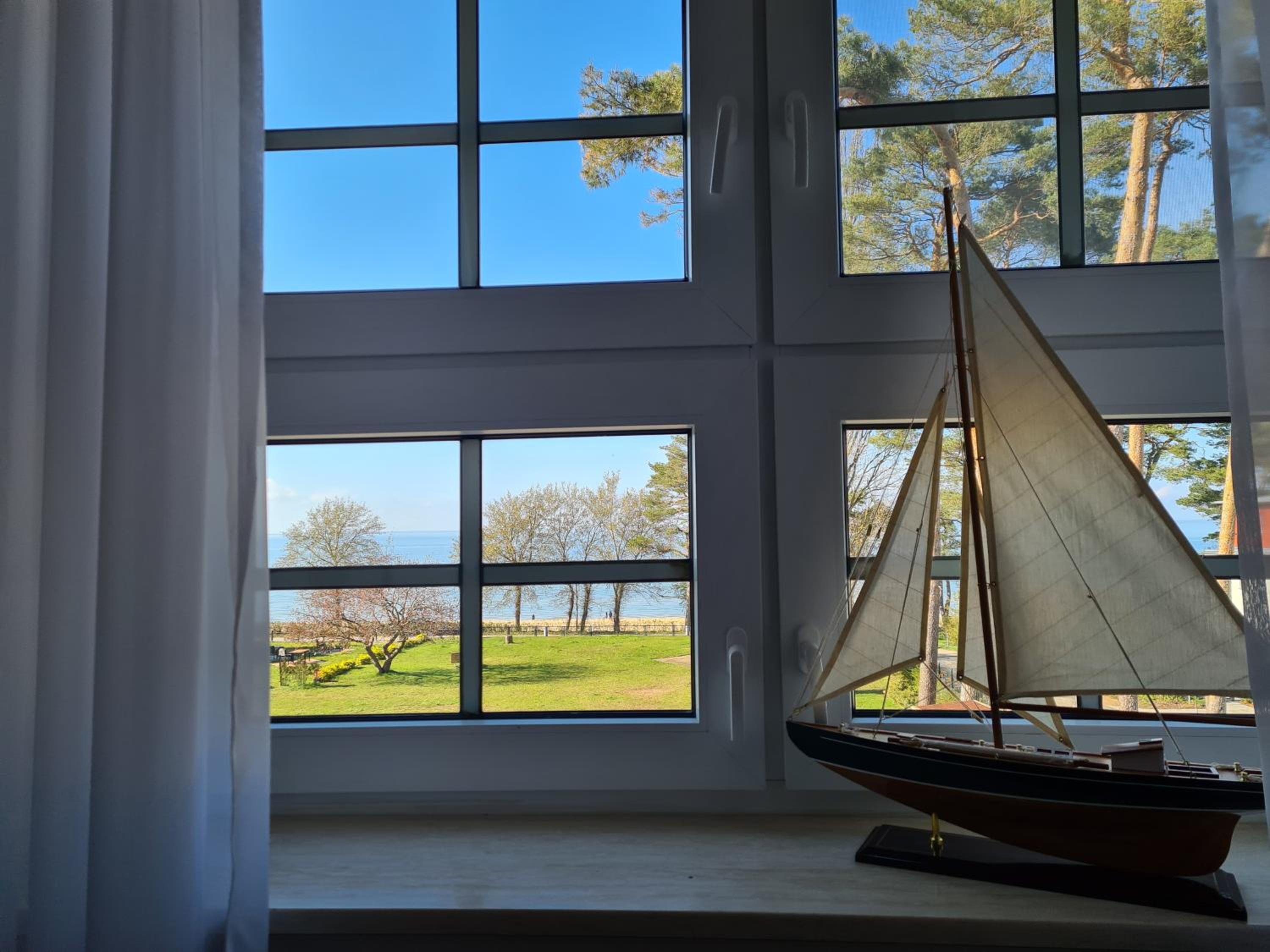 Apartment With Sea View photo 2