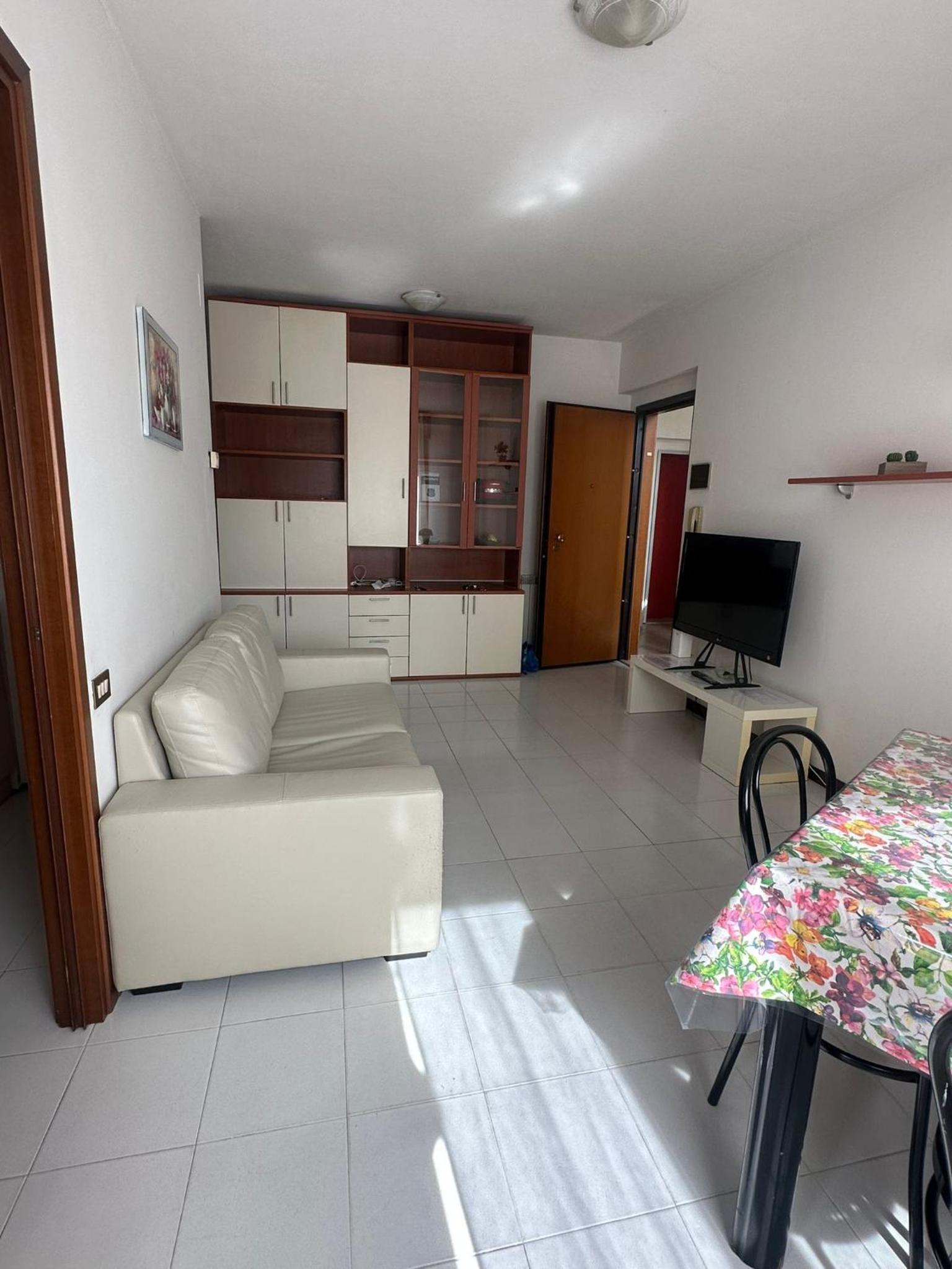 One-Bedroom Apartment - Photo 22