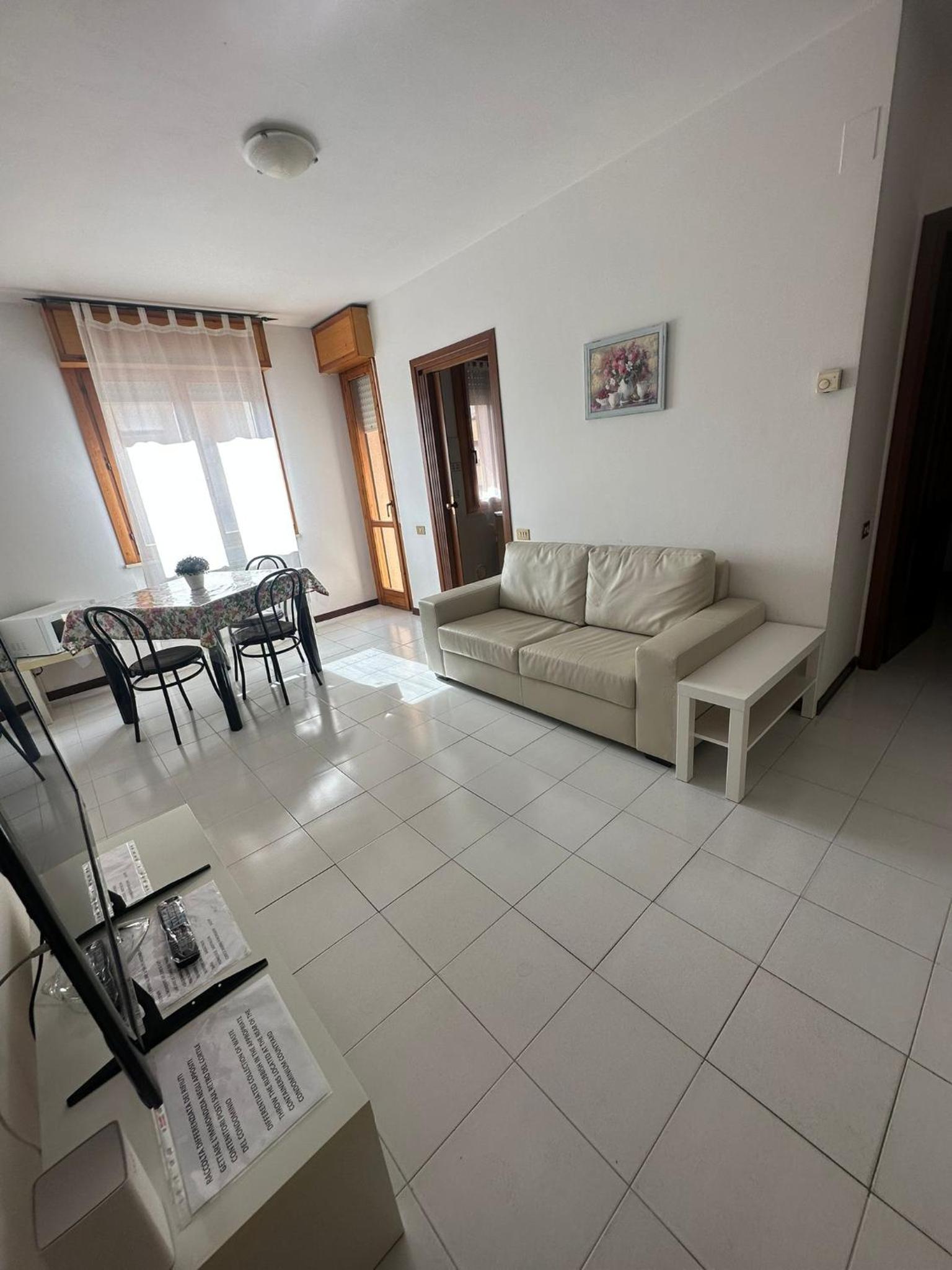One-Bedroom Apartment - Photo 23