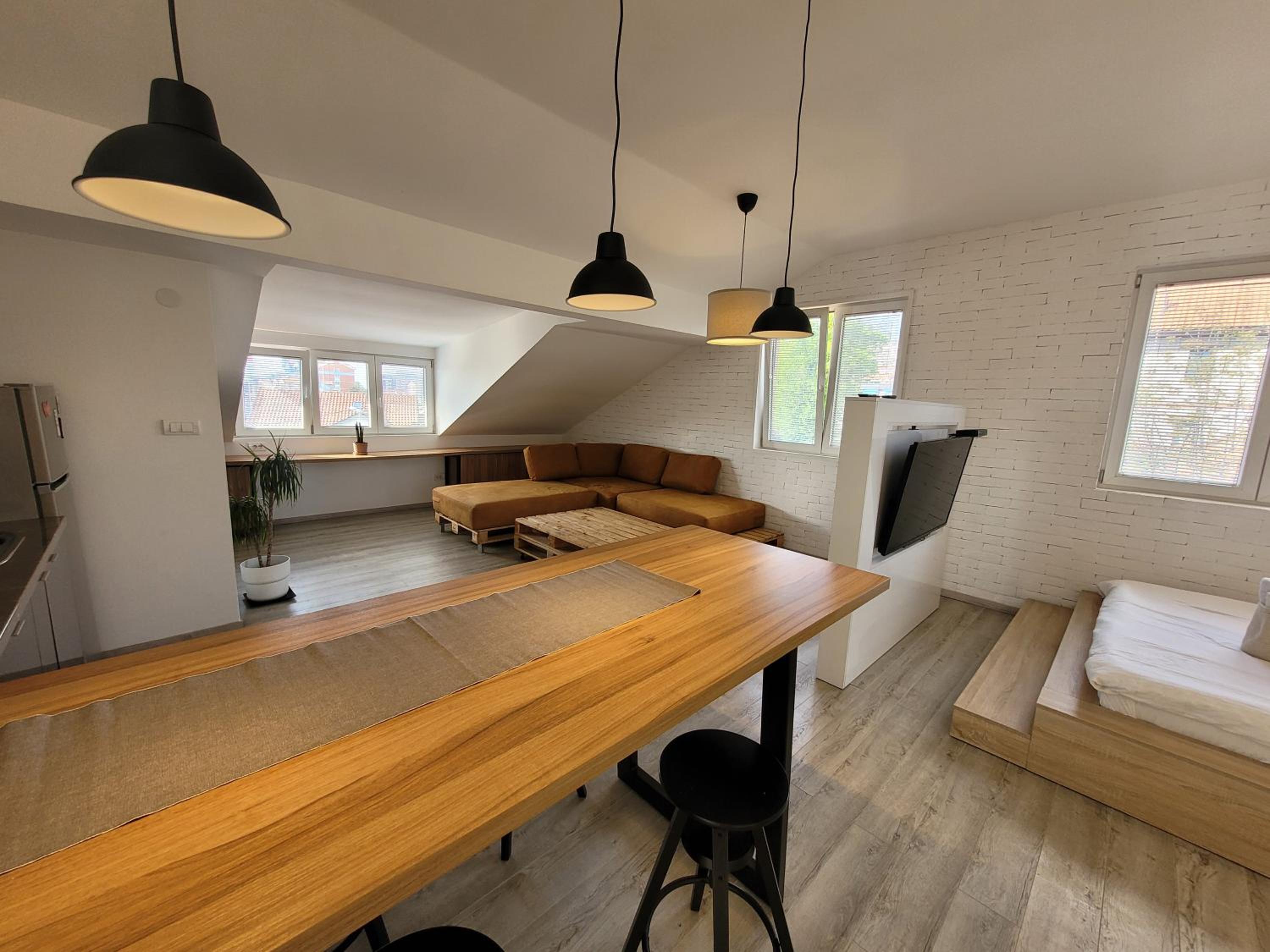 Deluxe Apartment