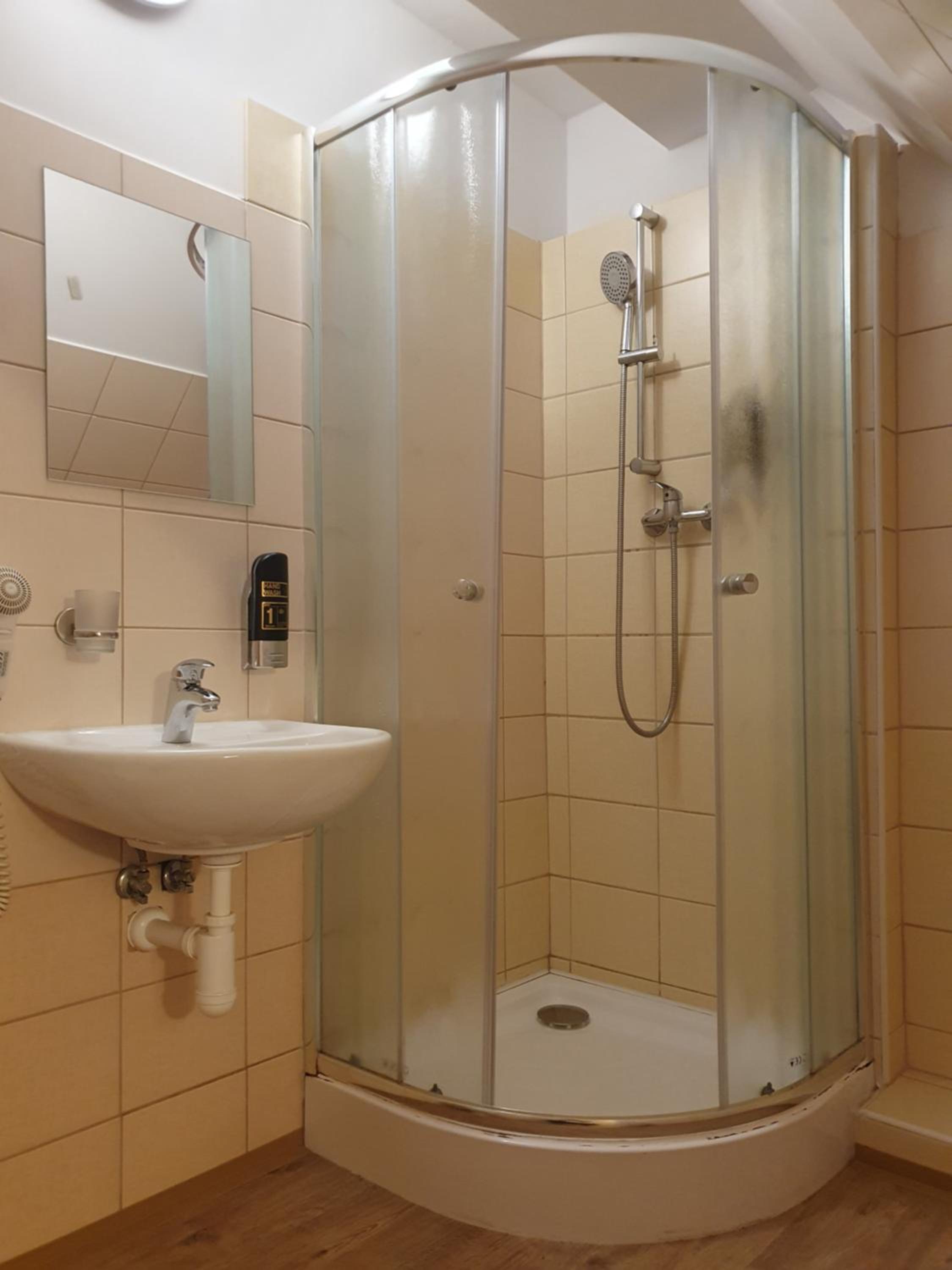 Small Twin Room photo 2