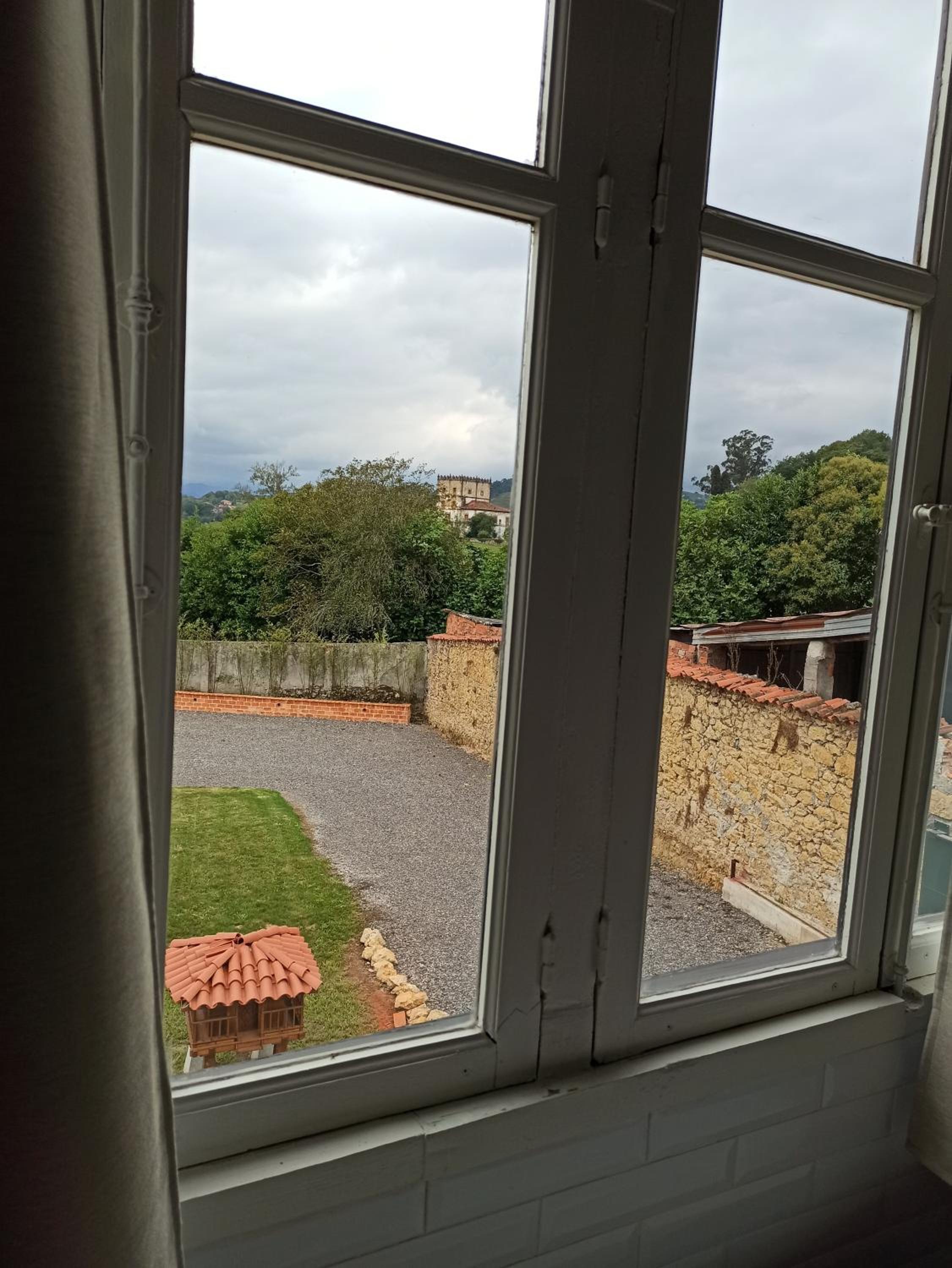 Deluxe Double Room with Bath photo 3