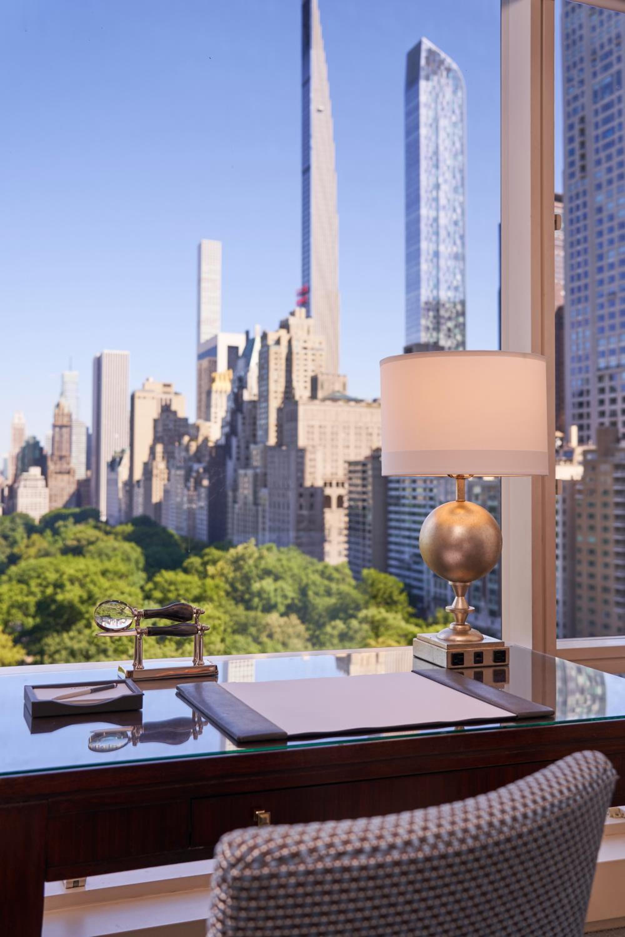 Executive One-Bedroom Suite with Park View