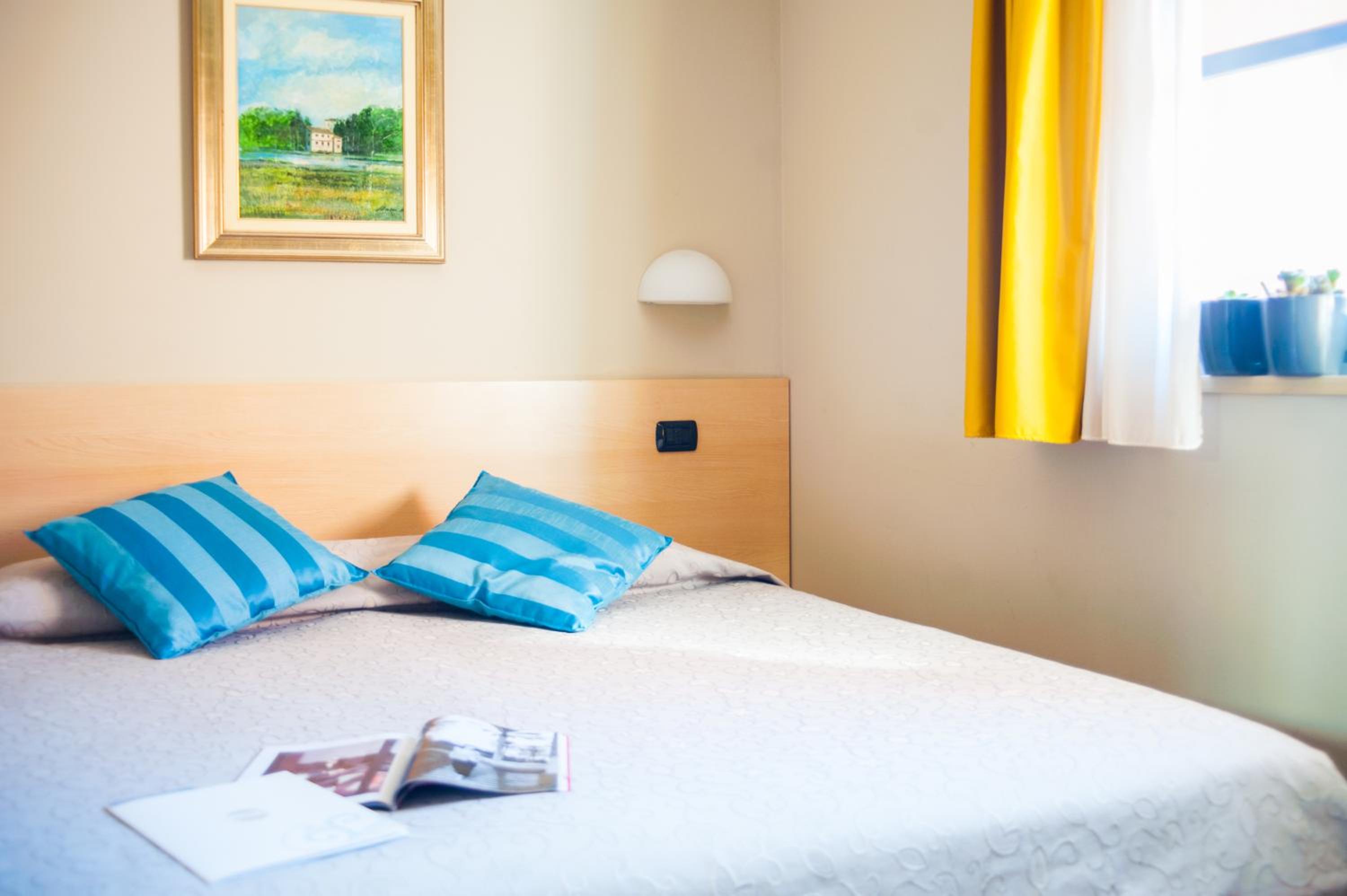 Classic Double Room - Photo 5