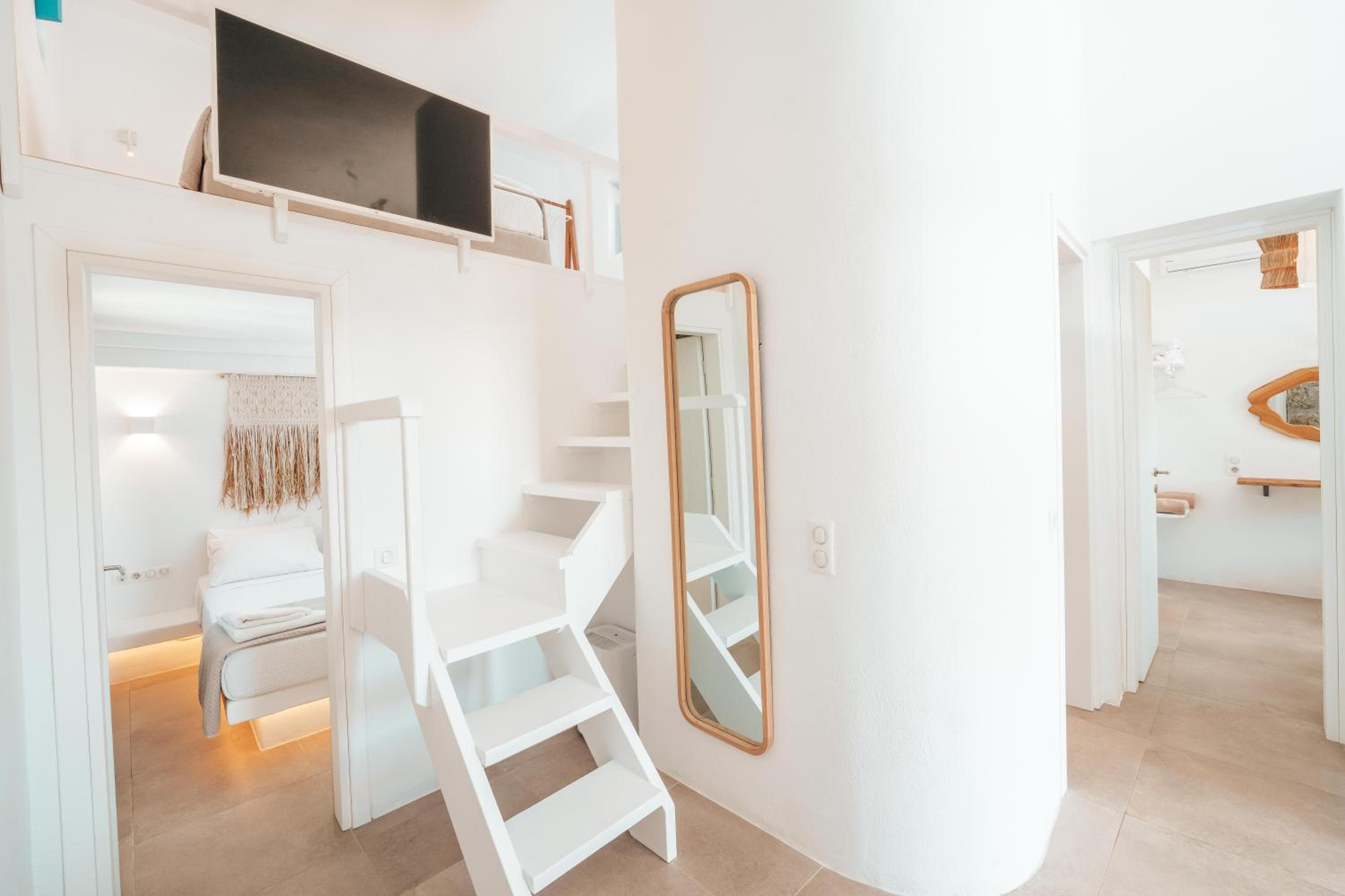 Anemela Suite with Loft - Photo 10