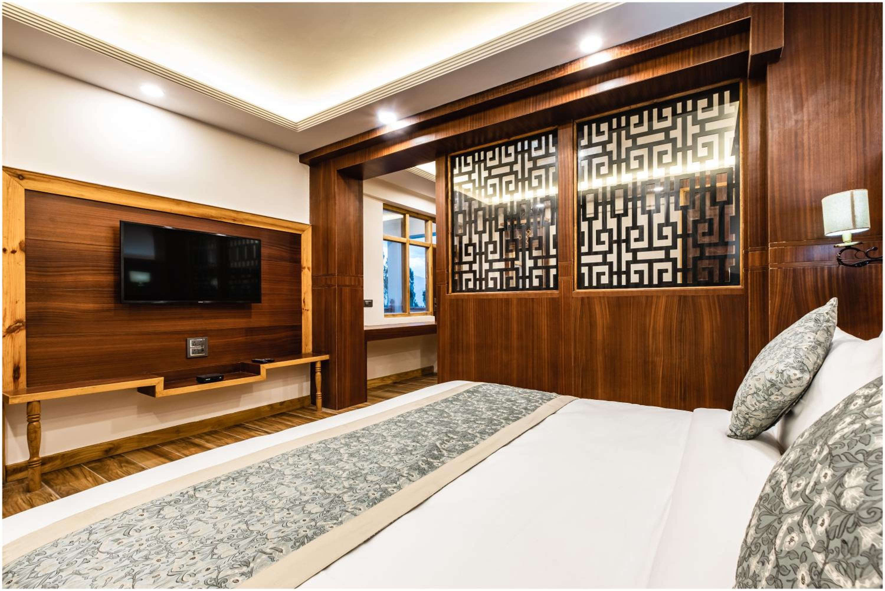 Suite - Photo 4