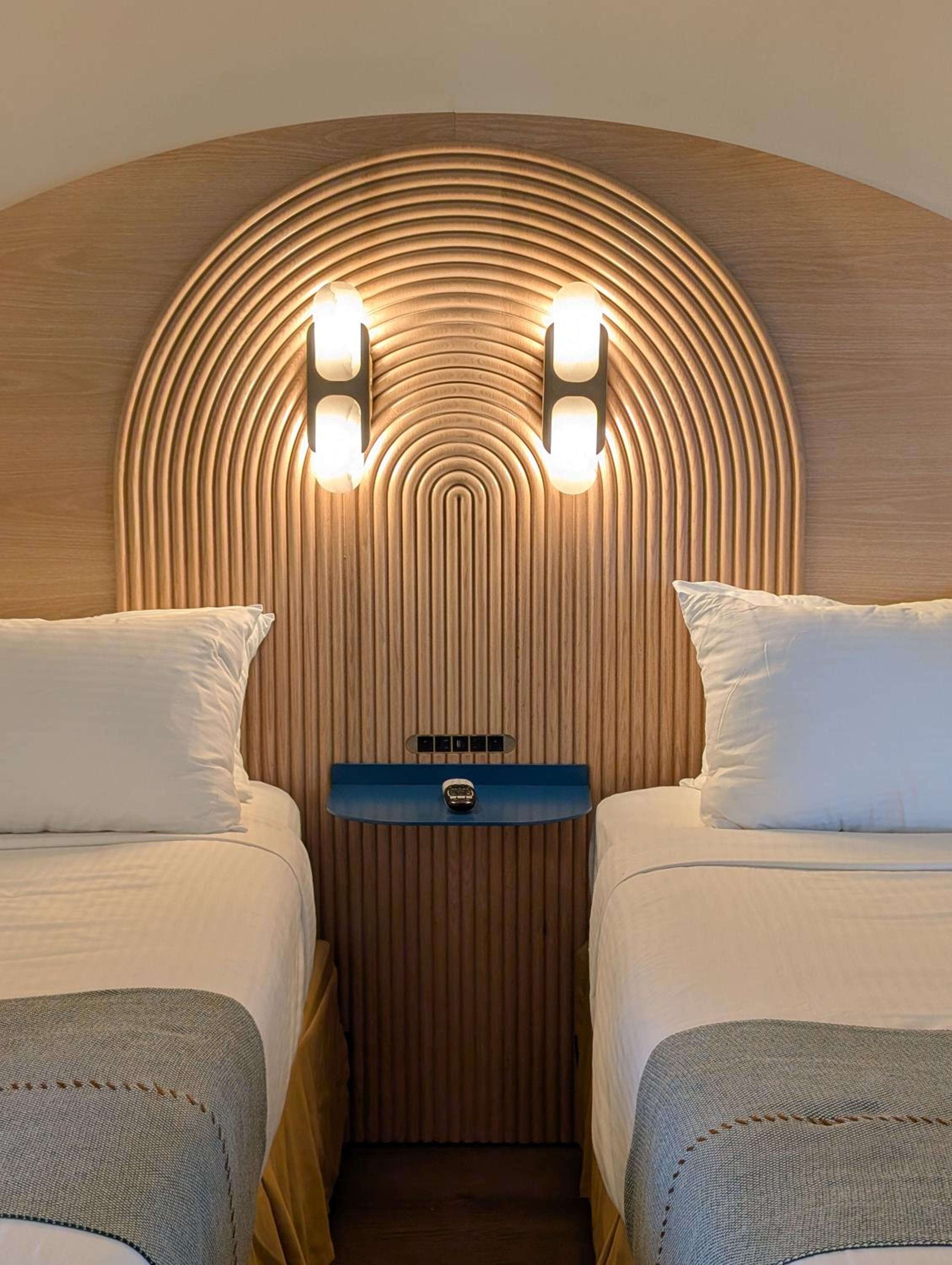 Deluxe Family Suite - Renovated
