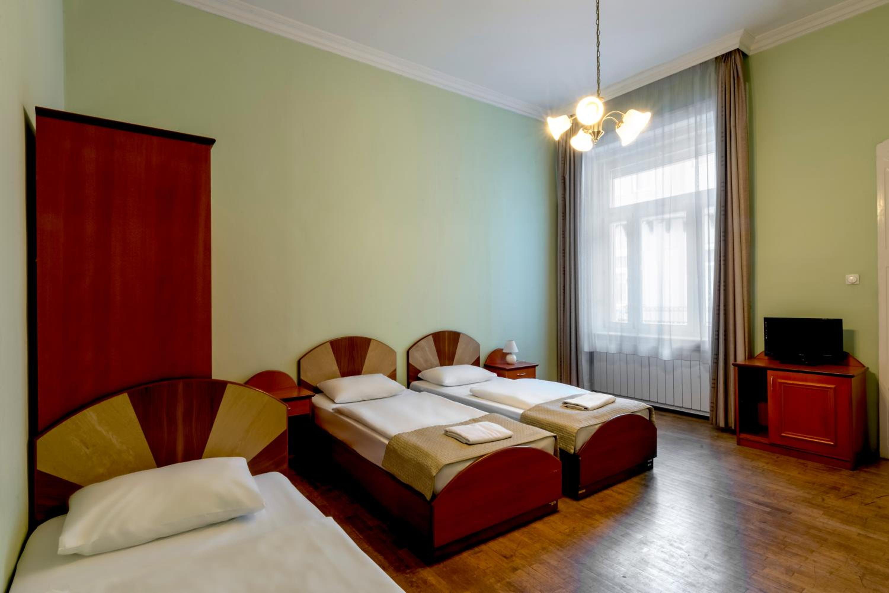 Two-Bedroom Apartment - Photo 9