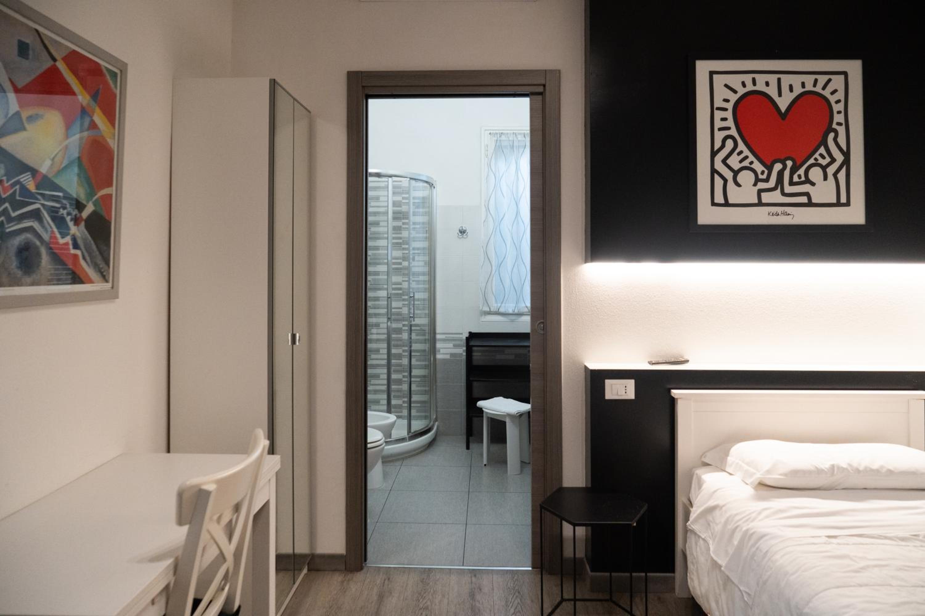 Single Room photo 3