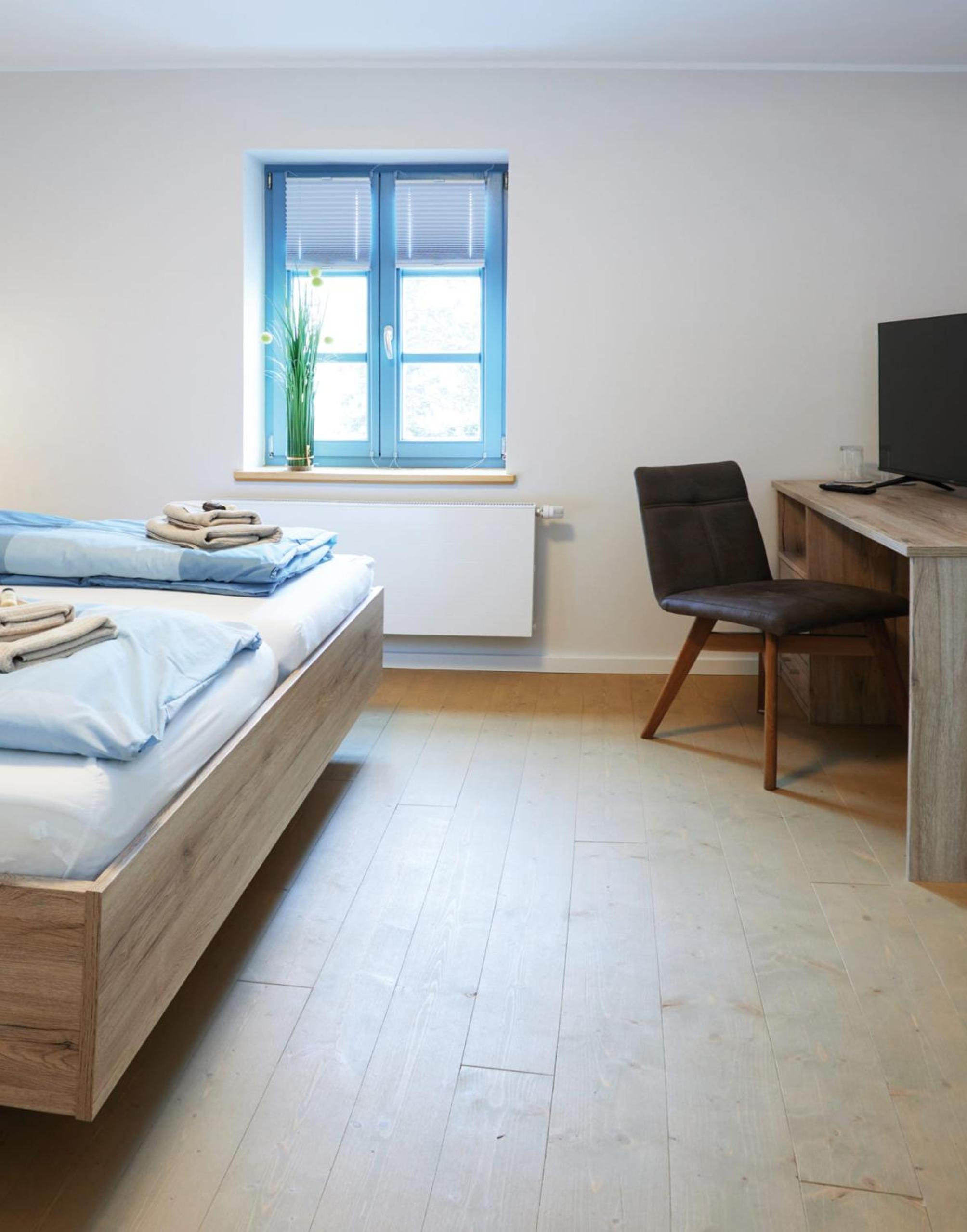Large Double Room photo 2