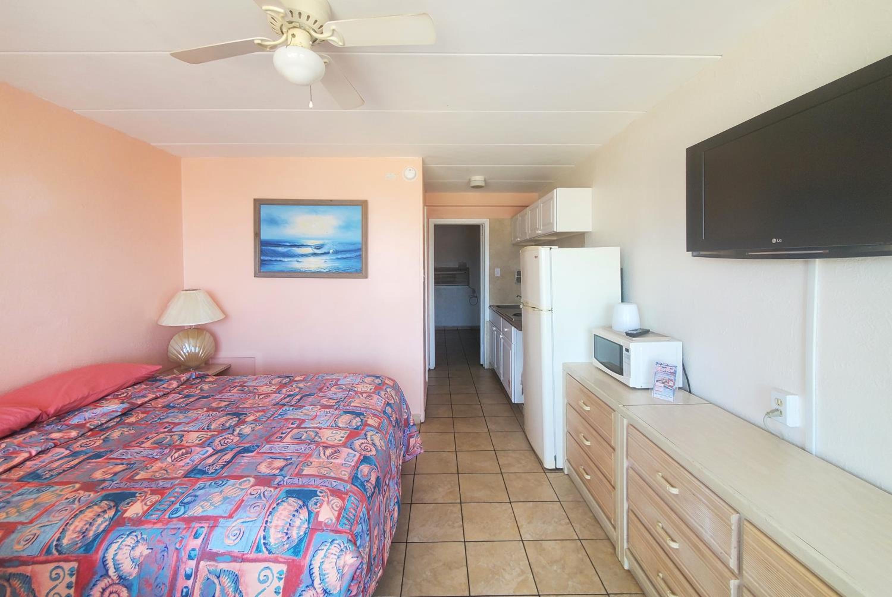 Superior King Suite photo 2