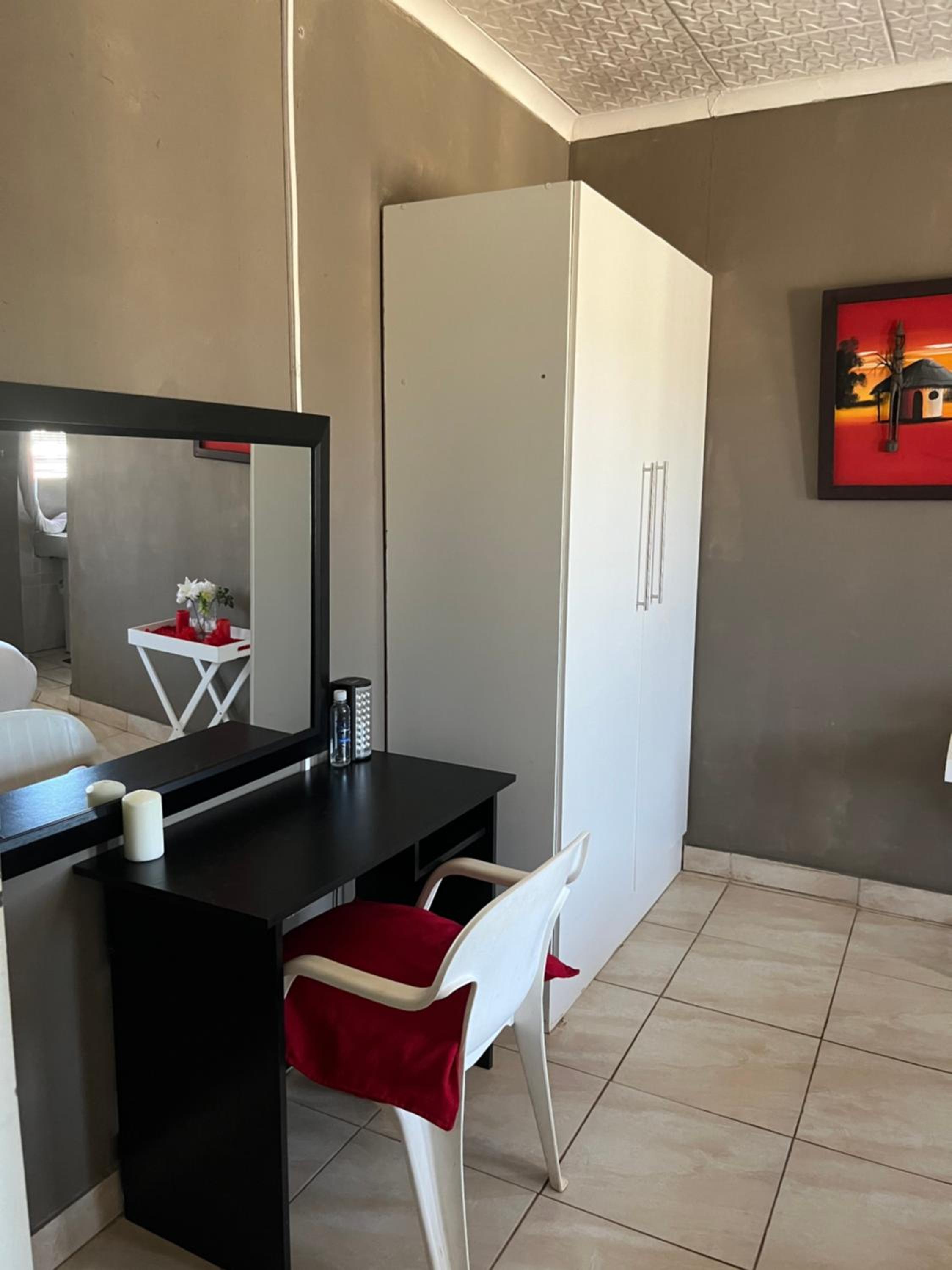 Apartment - Photo 9