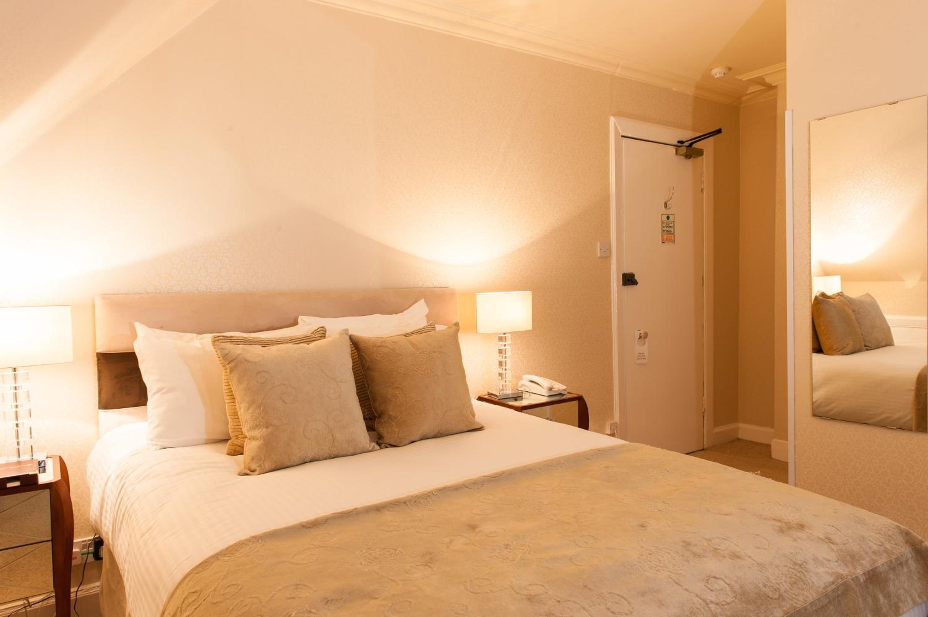 Small Double Room - Photo 2