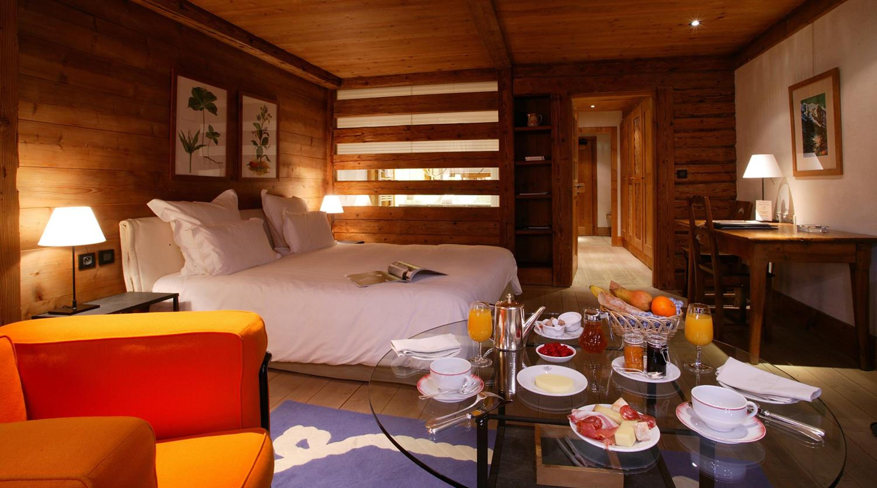 Chambre Double ou Lits Jumeaux de Luxe – La Ferme Chambre Double ou Lits Jumeaux de Luxe – La Ferme