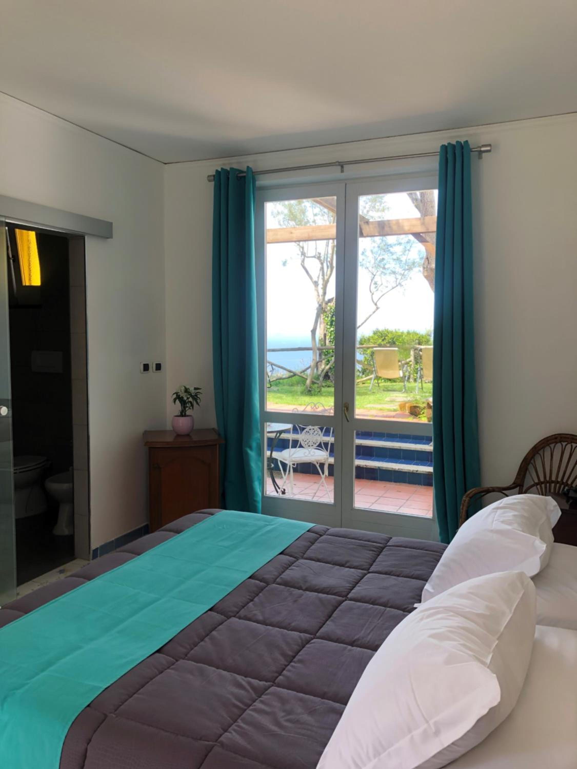 Double or Twin Room with Sea View - Photo 1