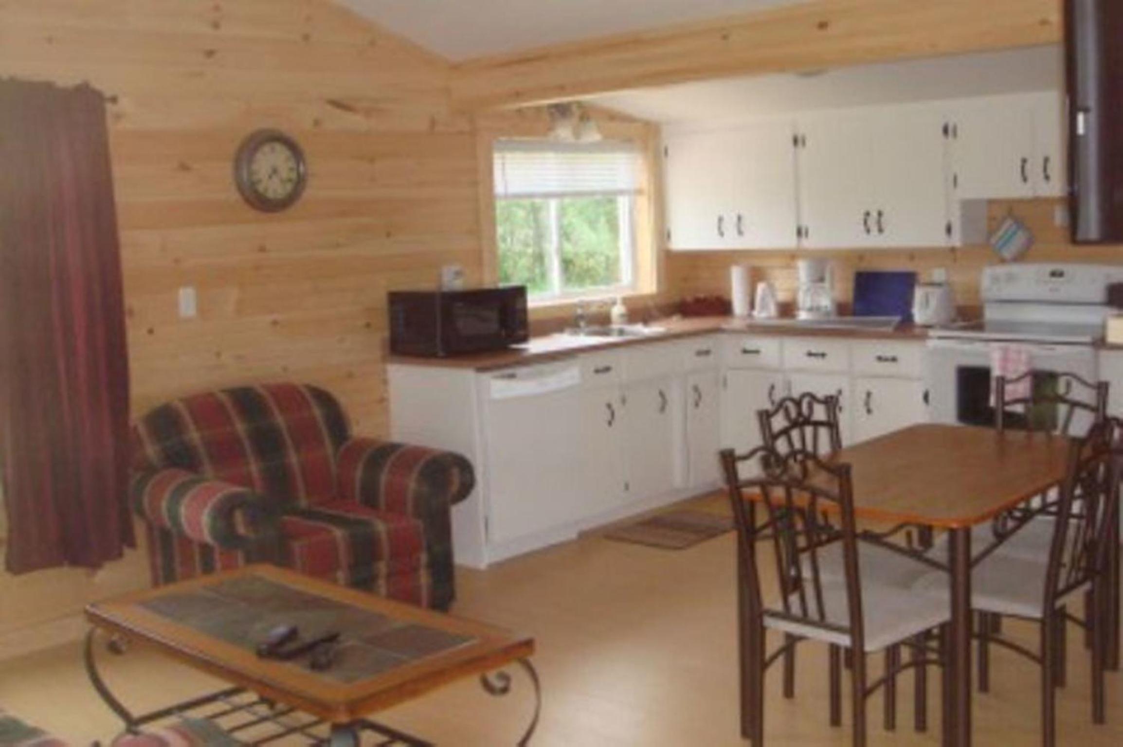 Standard Two-Bedroom Cottage  photo 2