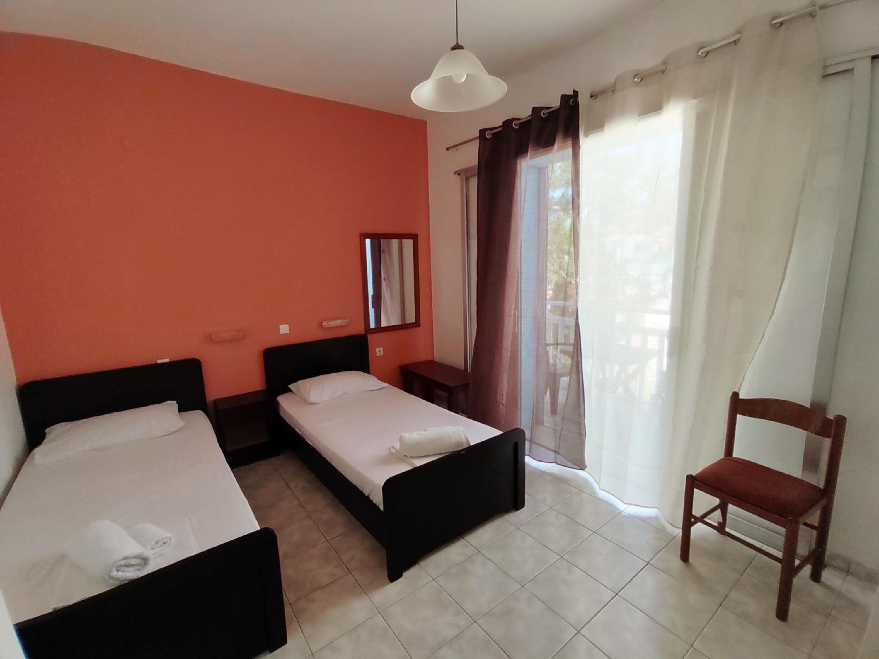 Standard Twin Room photo 1