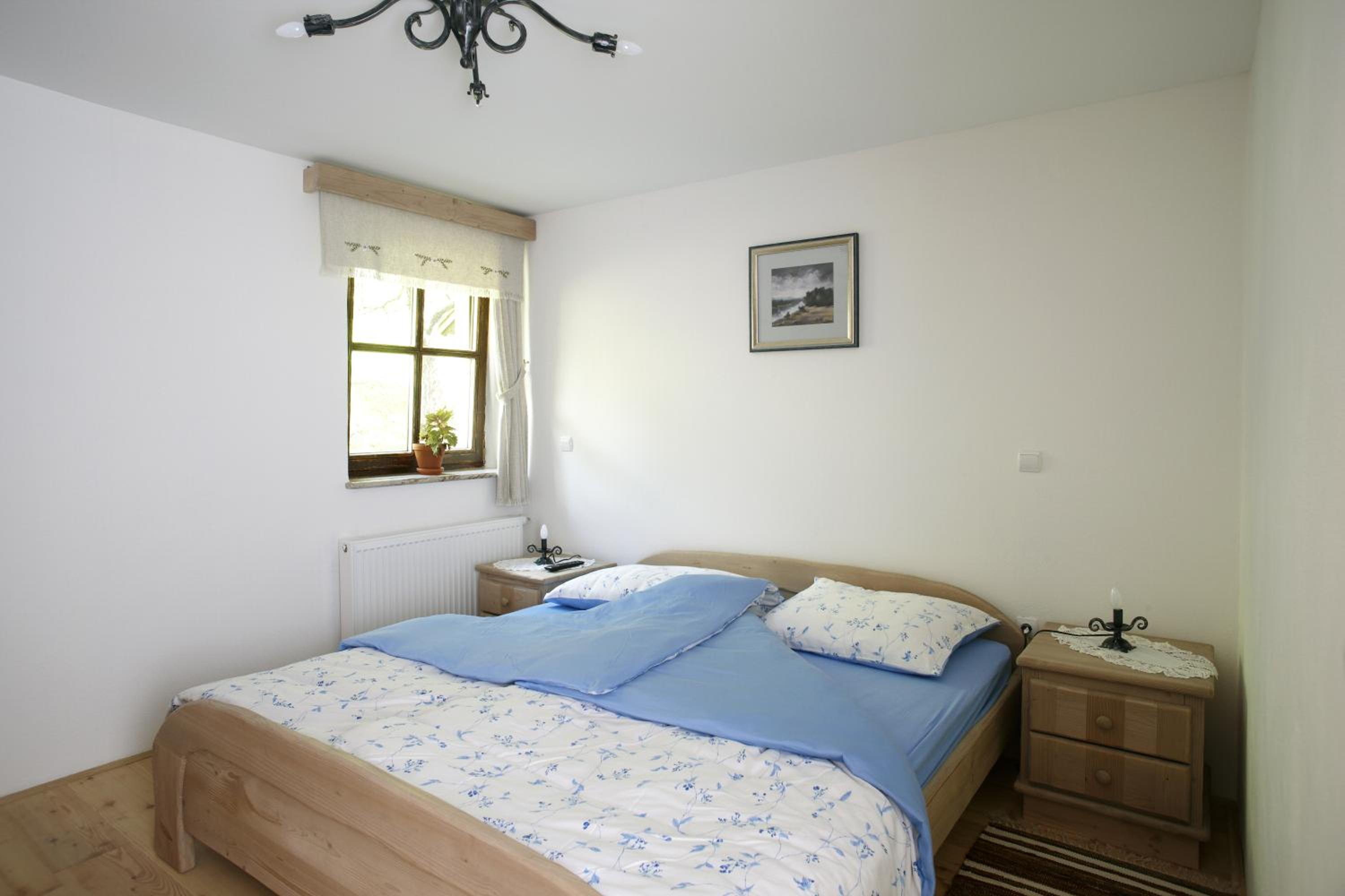 One-Bedroom Apartment - Photo 5