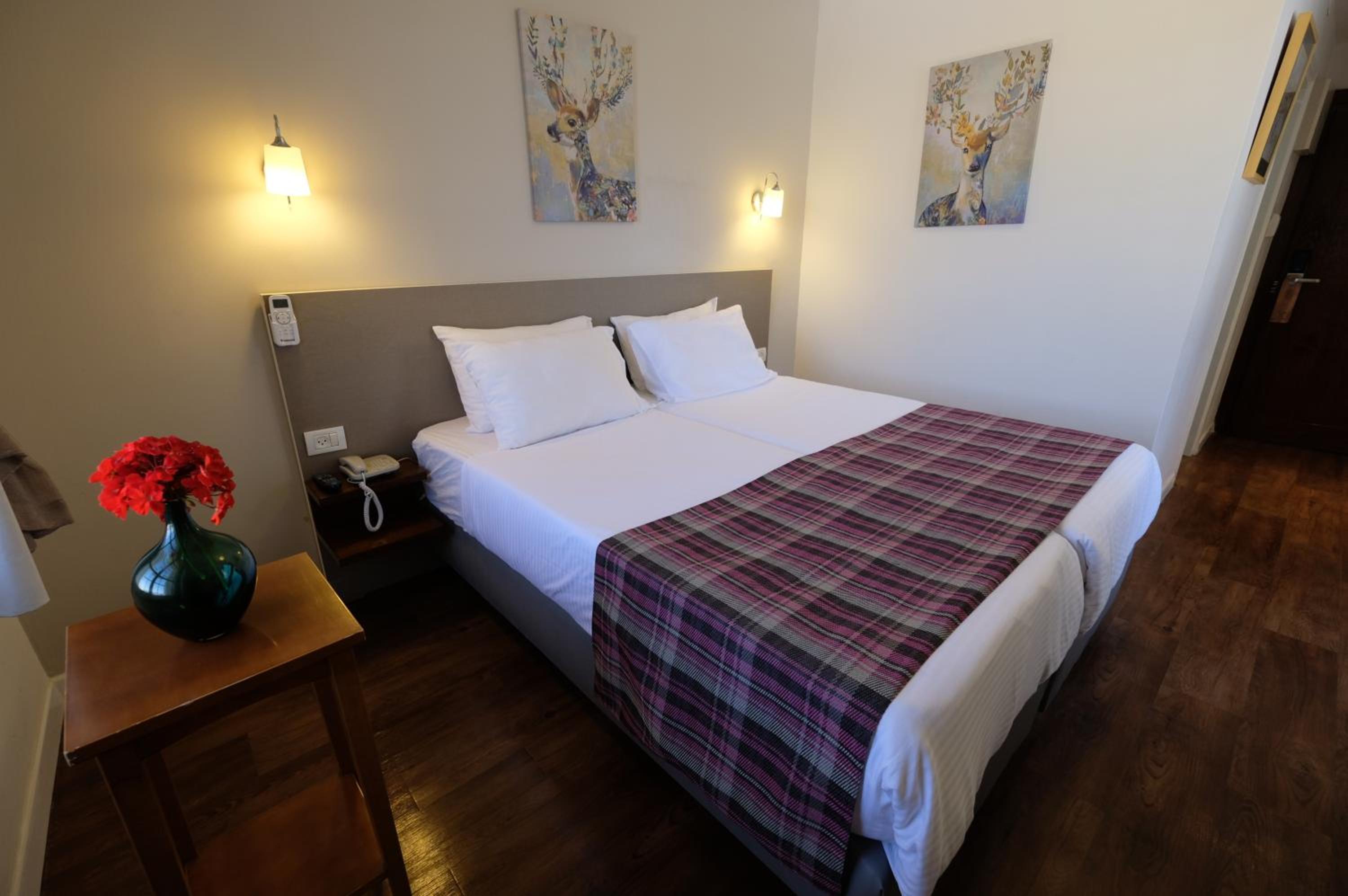 Twin Room with City View