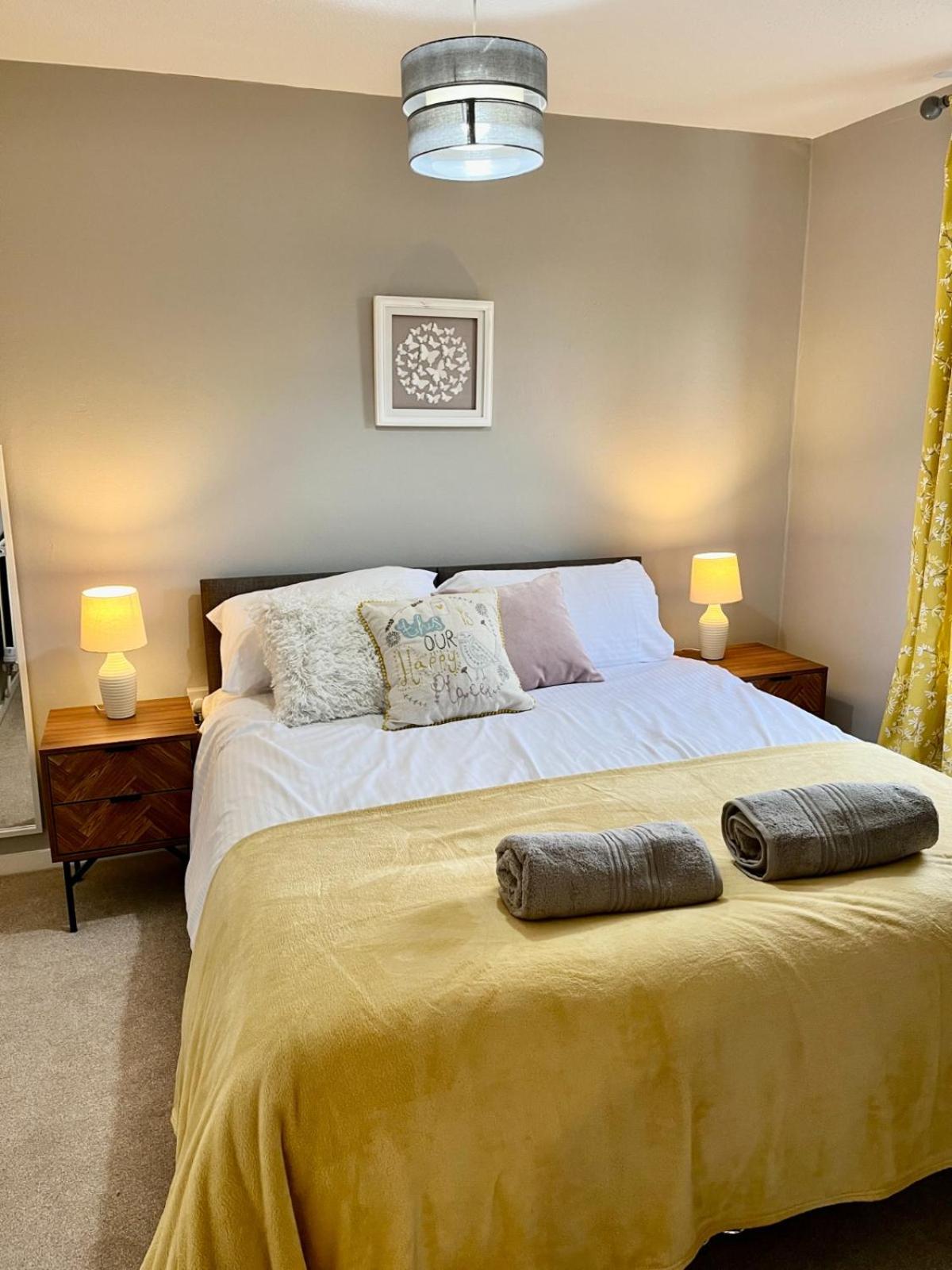 Three-Bedroom House photo 1