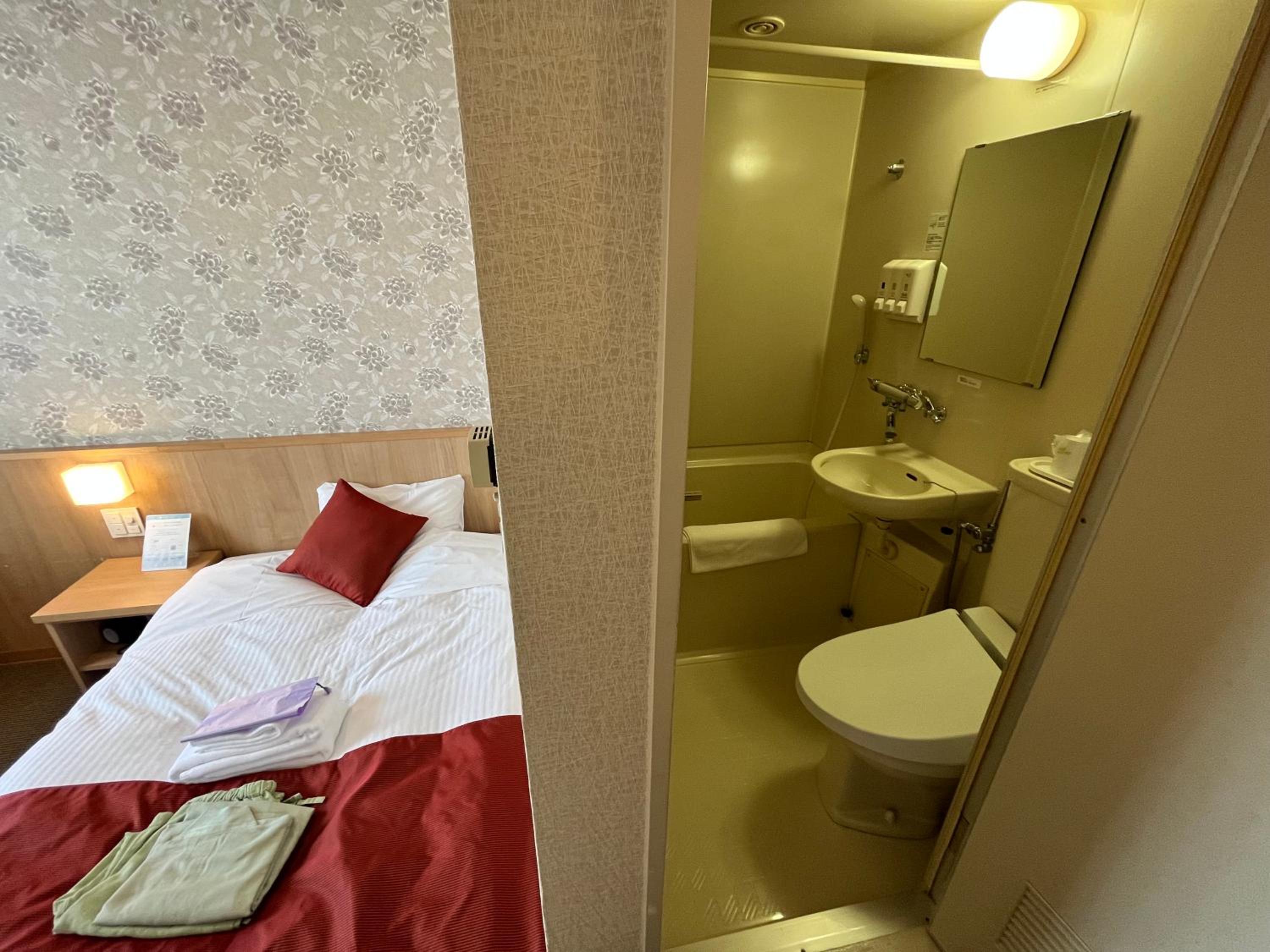 Standard Single Room with Shower - Non-Smoking photo 3
