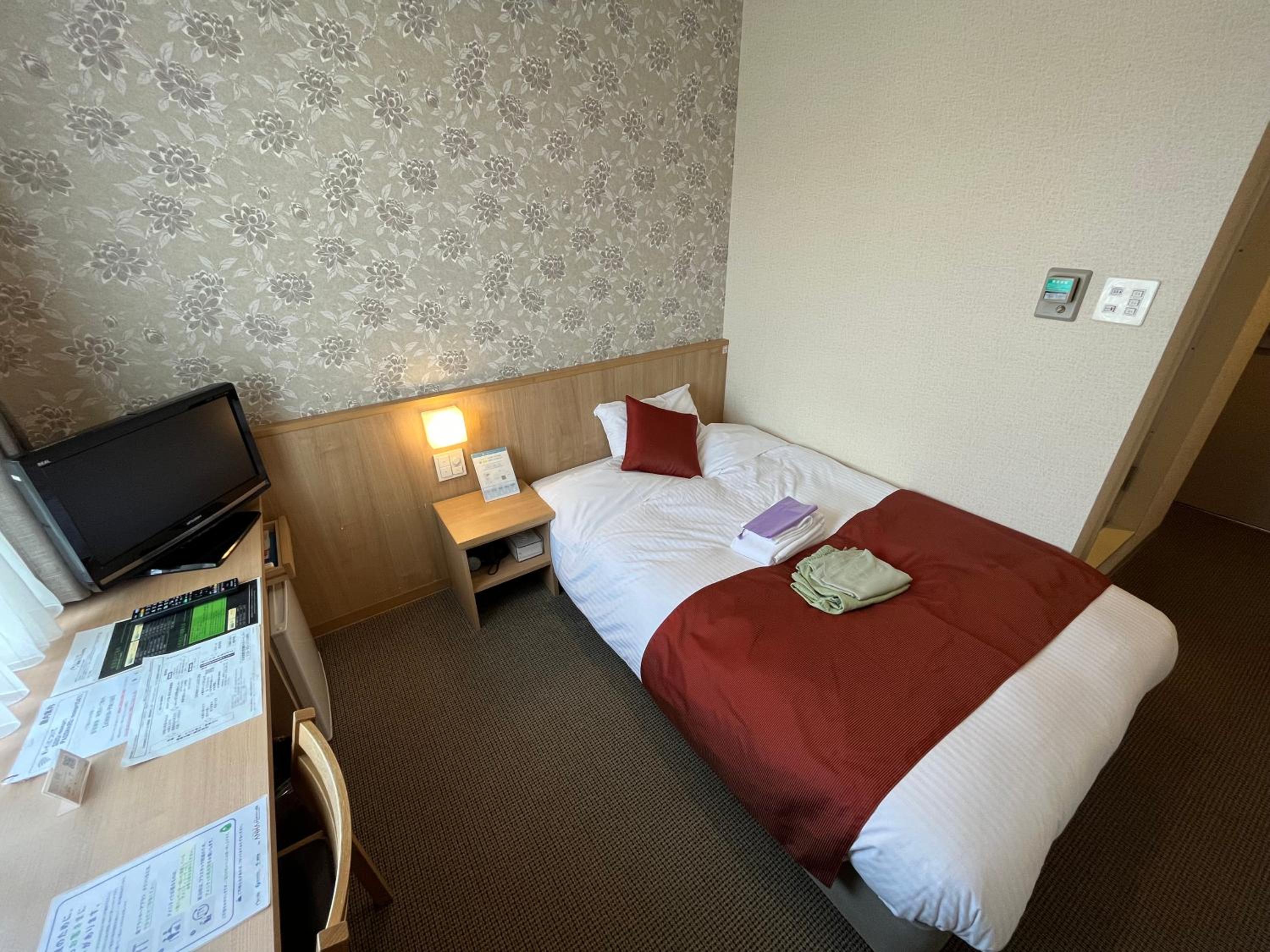 Standard Single Room with Shower - Non-Smoking photo 1