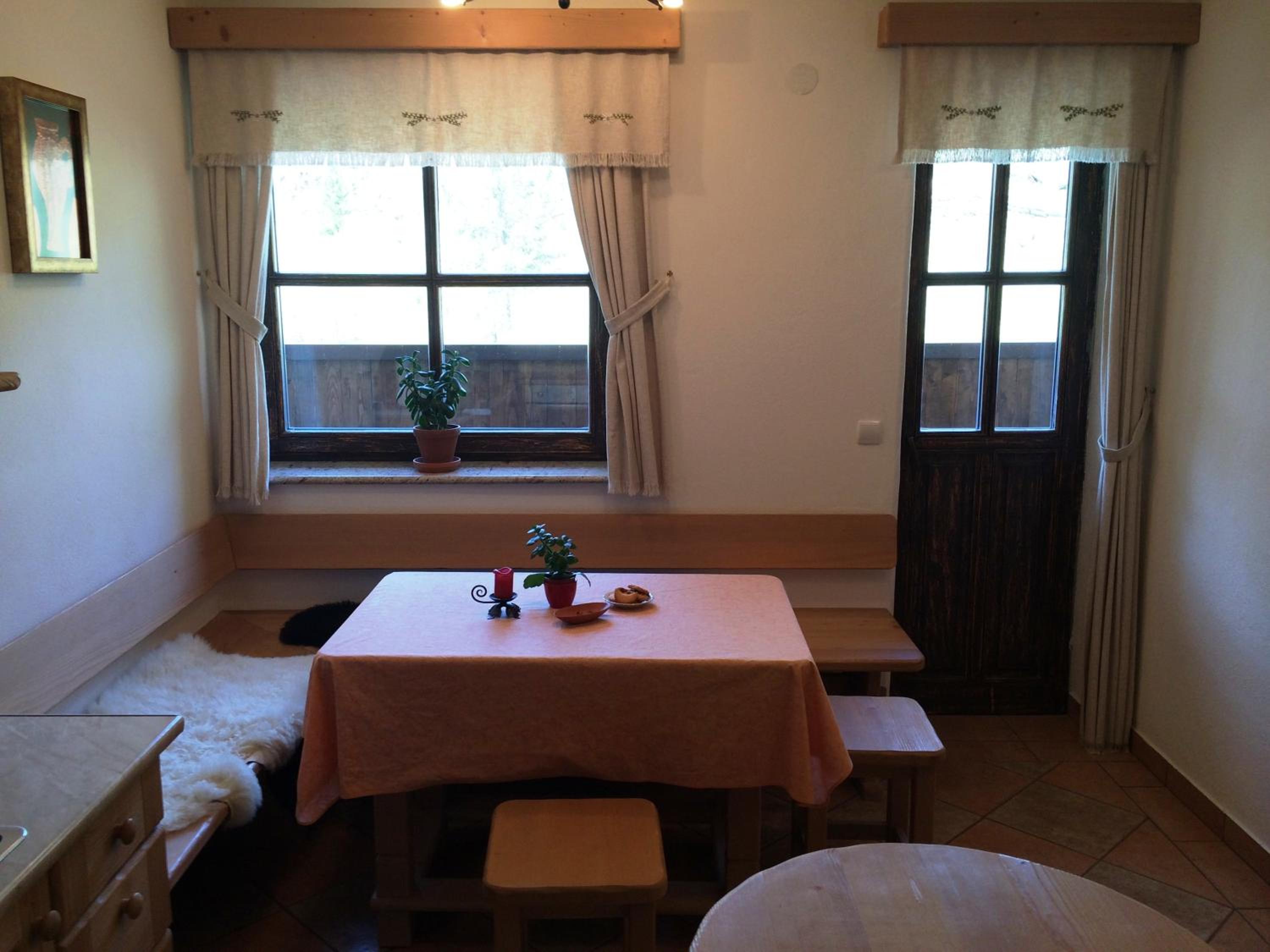 One-Bedroom Apartment - Photo 4