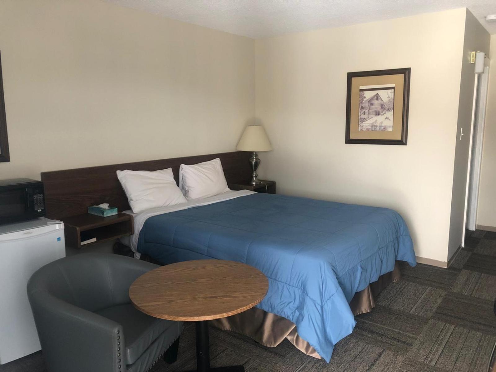 Queen Room photo 3