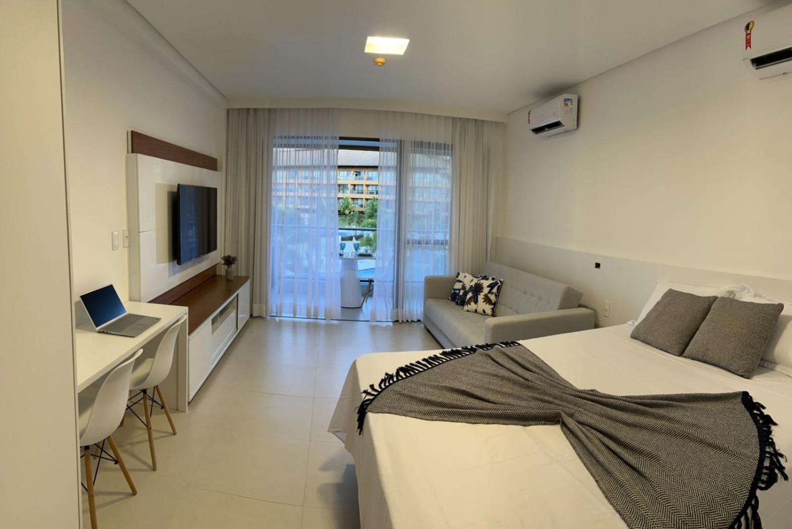 Apartment with Pool View  photo 1