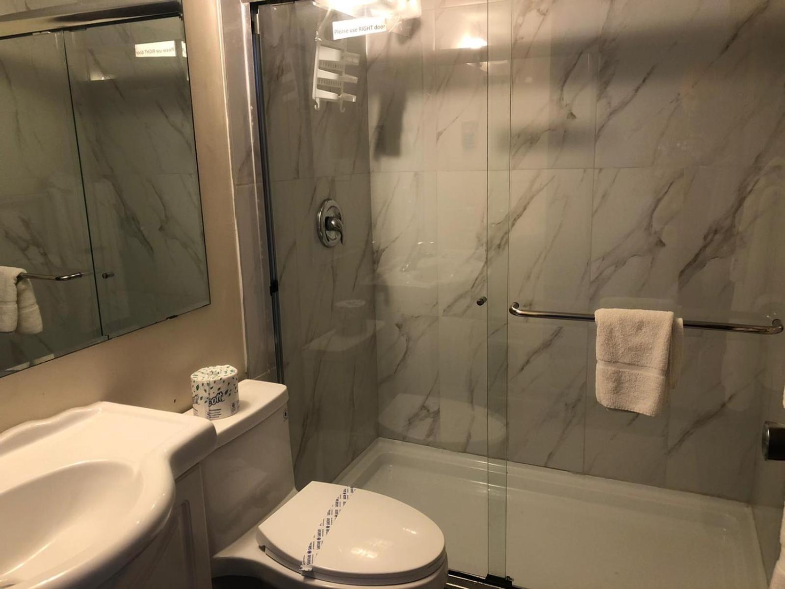 Large Double Room photo 3