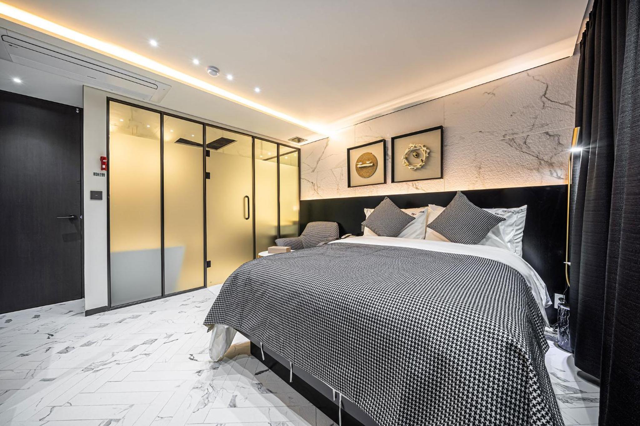 Superior Double Room - Photo 3