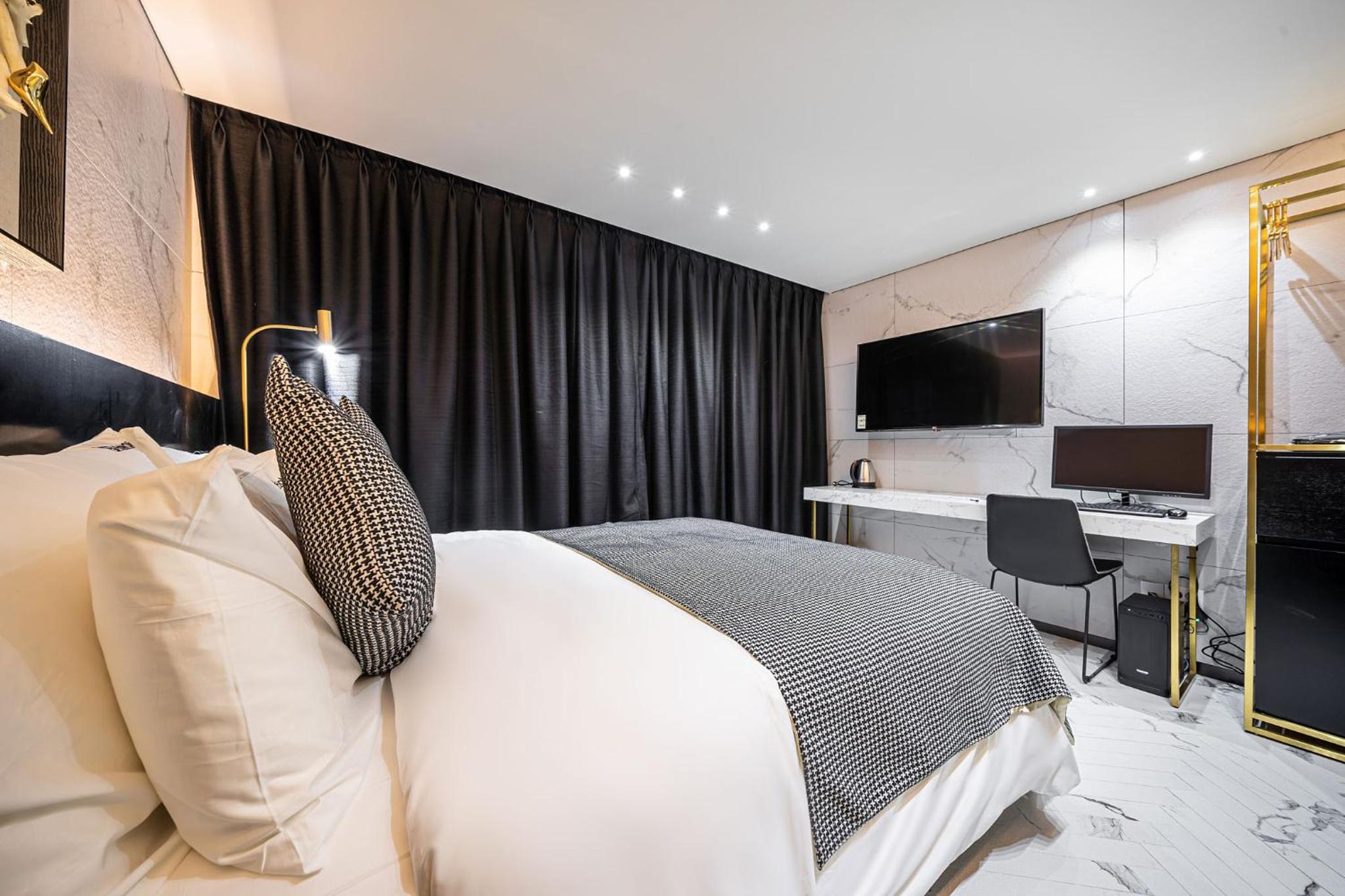 Superior Double Room - Photo 2