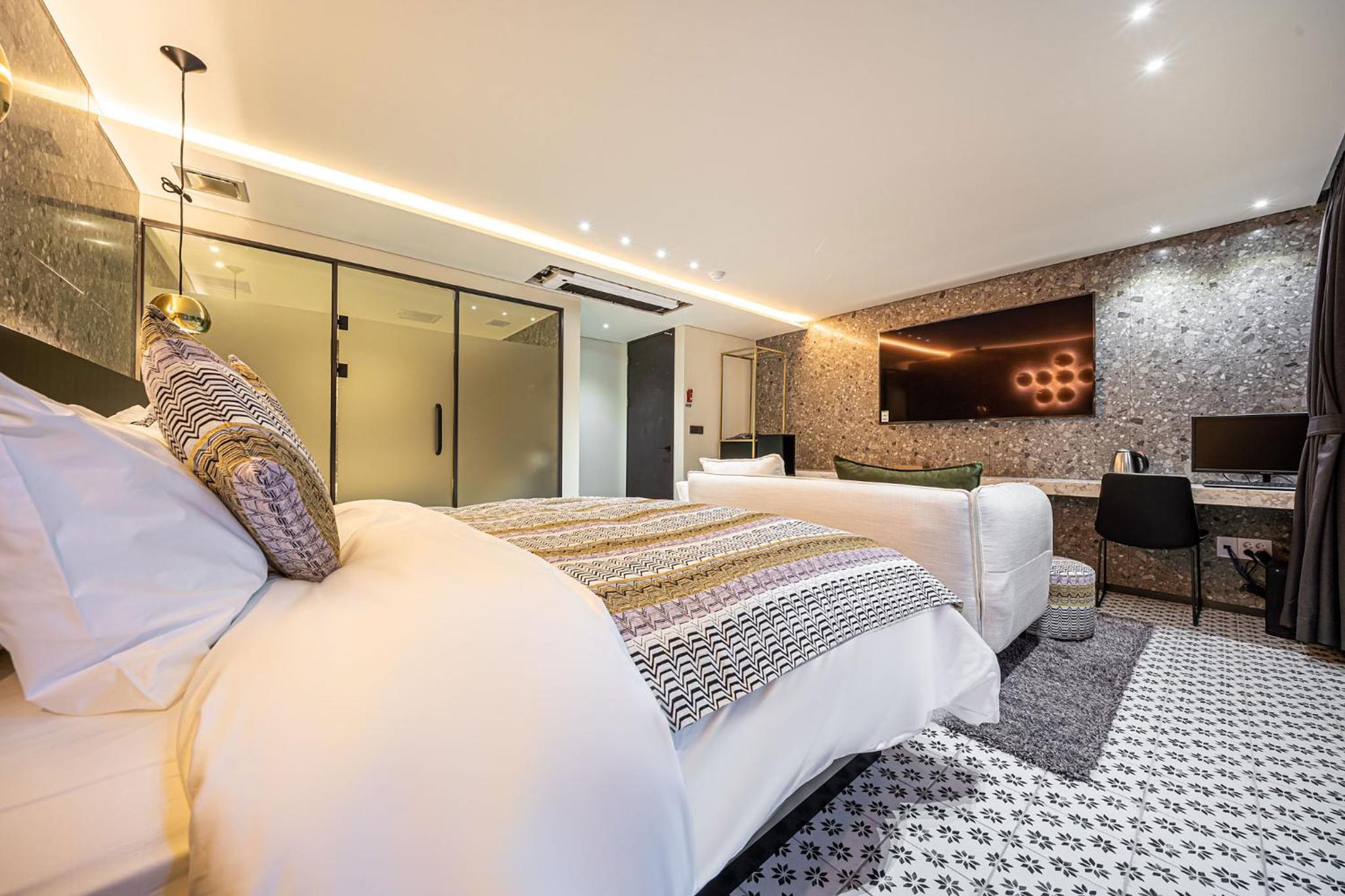 Deluxe Double Room - Photo 6