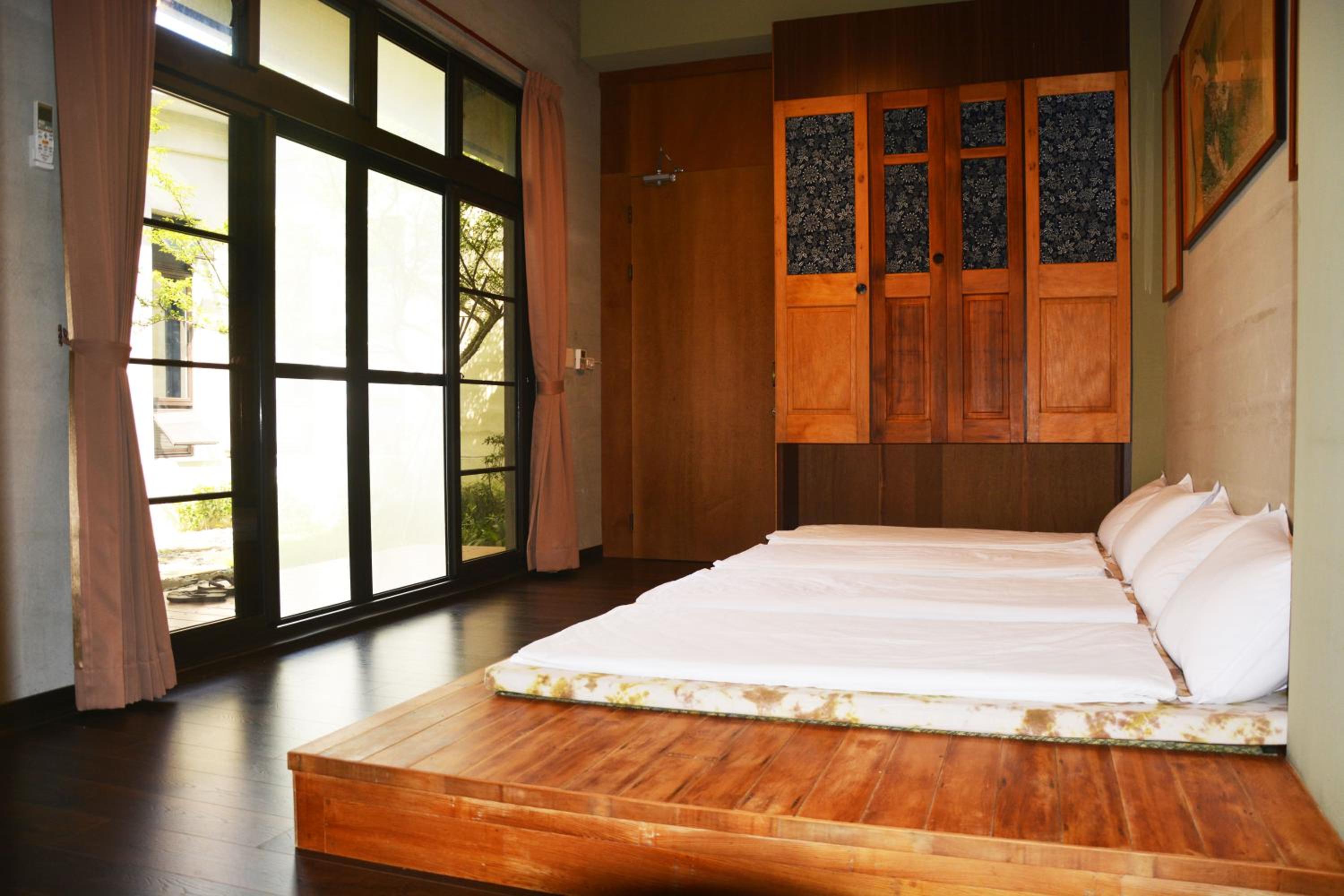 Japanese-Style Quadruple Room photo 2