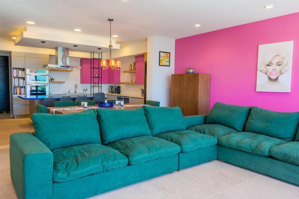 Three-Bedroom Apartment photo 1
