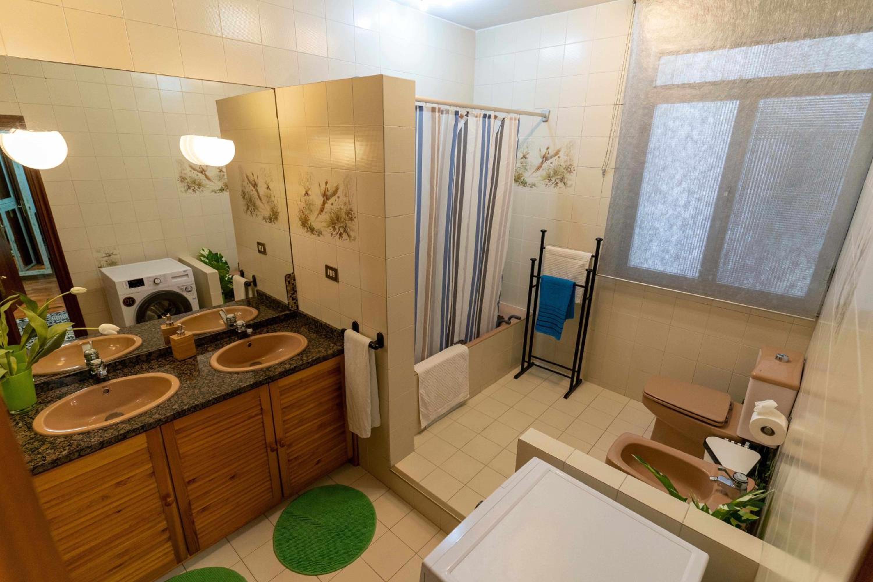 Three-Bedroom Apartment - Photo 17