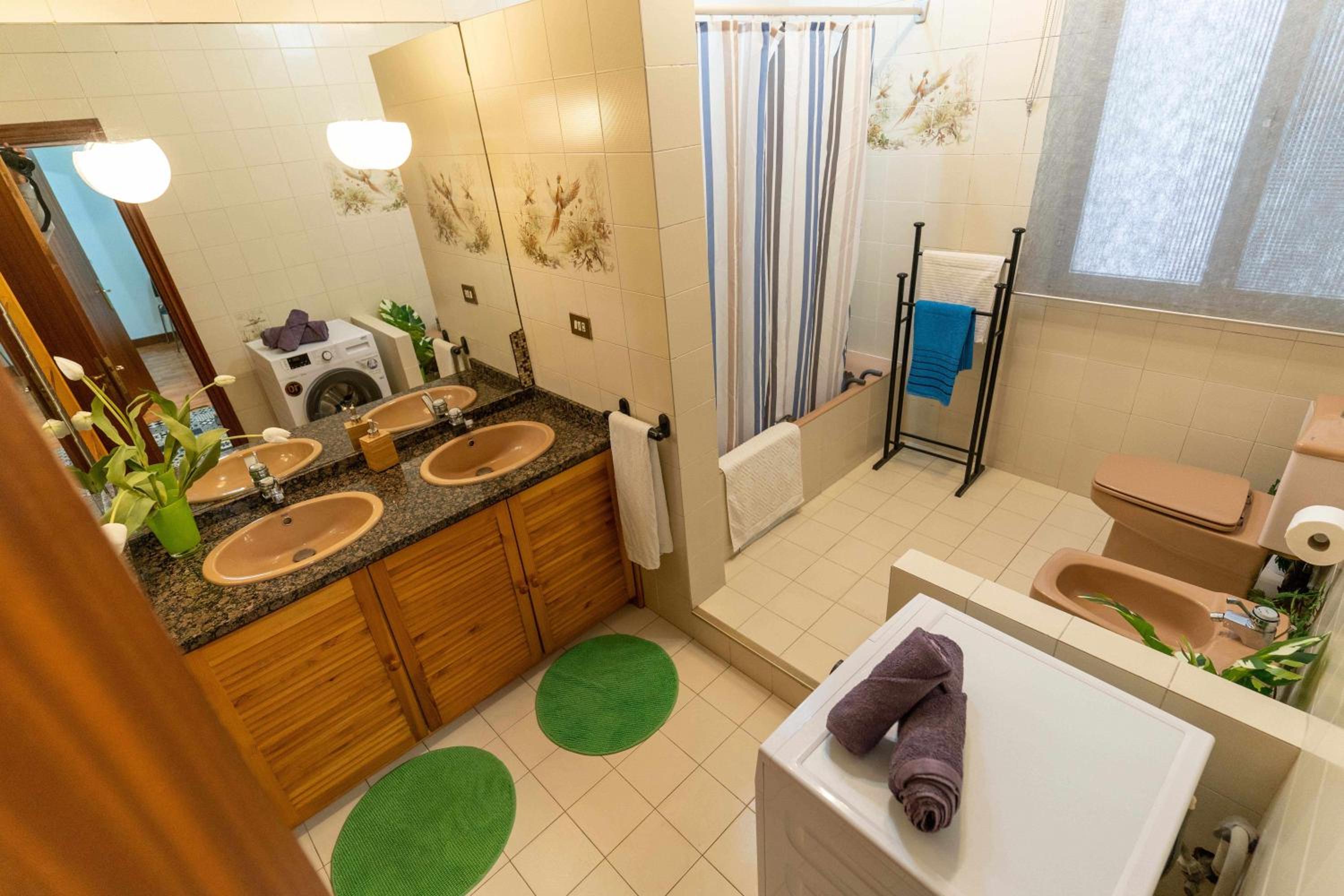 Three-Bedroom Apartment - Photo 19