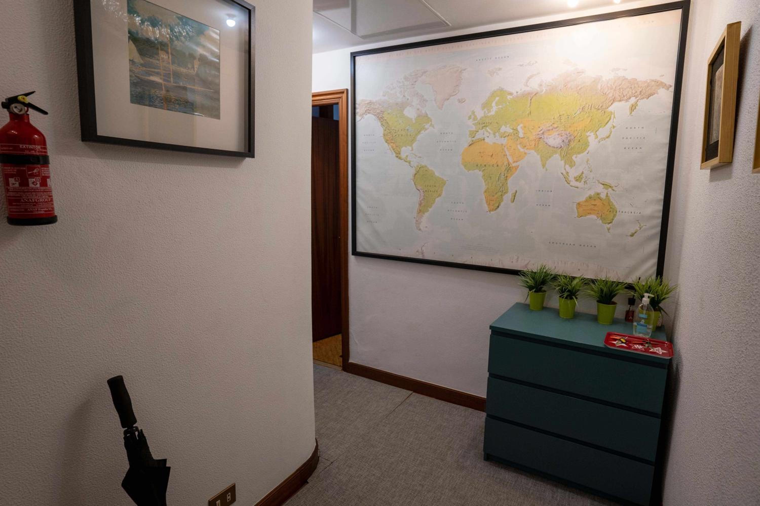 Three-Bedroom Apartment - Photo 24