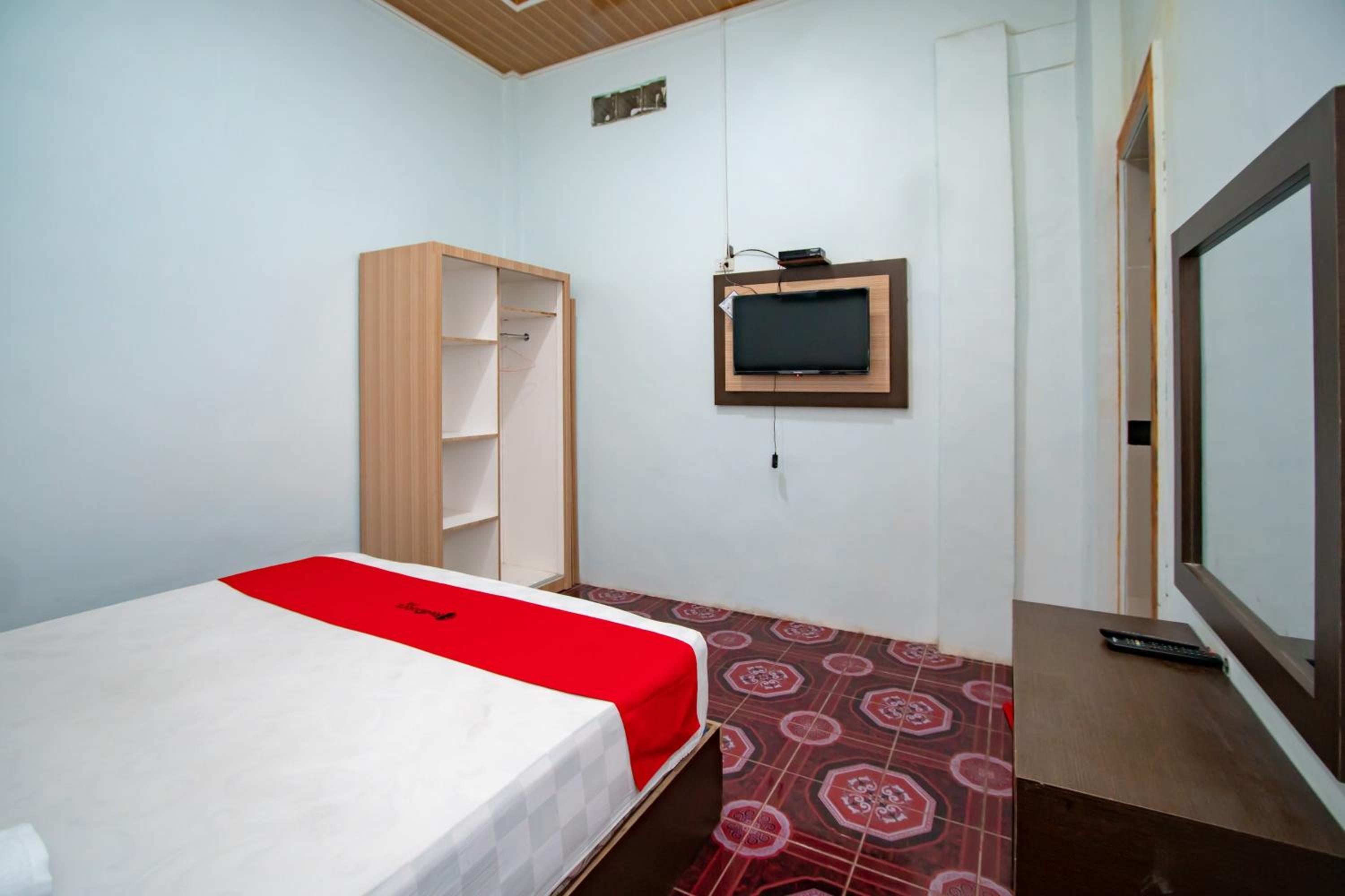 Deluxe Room - Photo 2