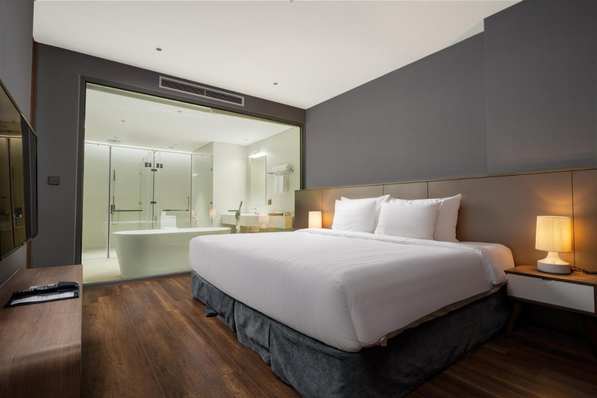 1 Premier Ocean Residence photo 1