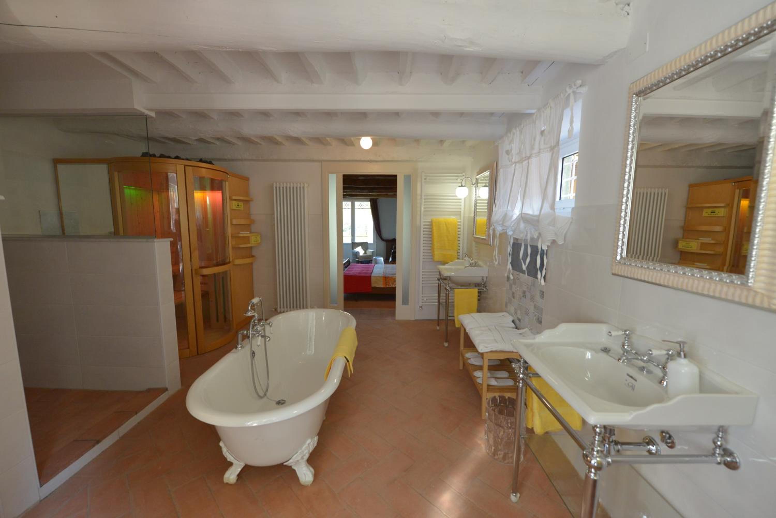 Suite with Sauna photo 2
