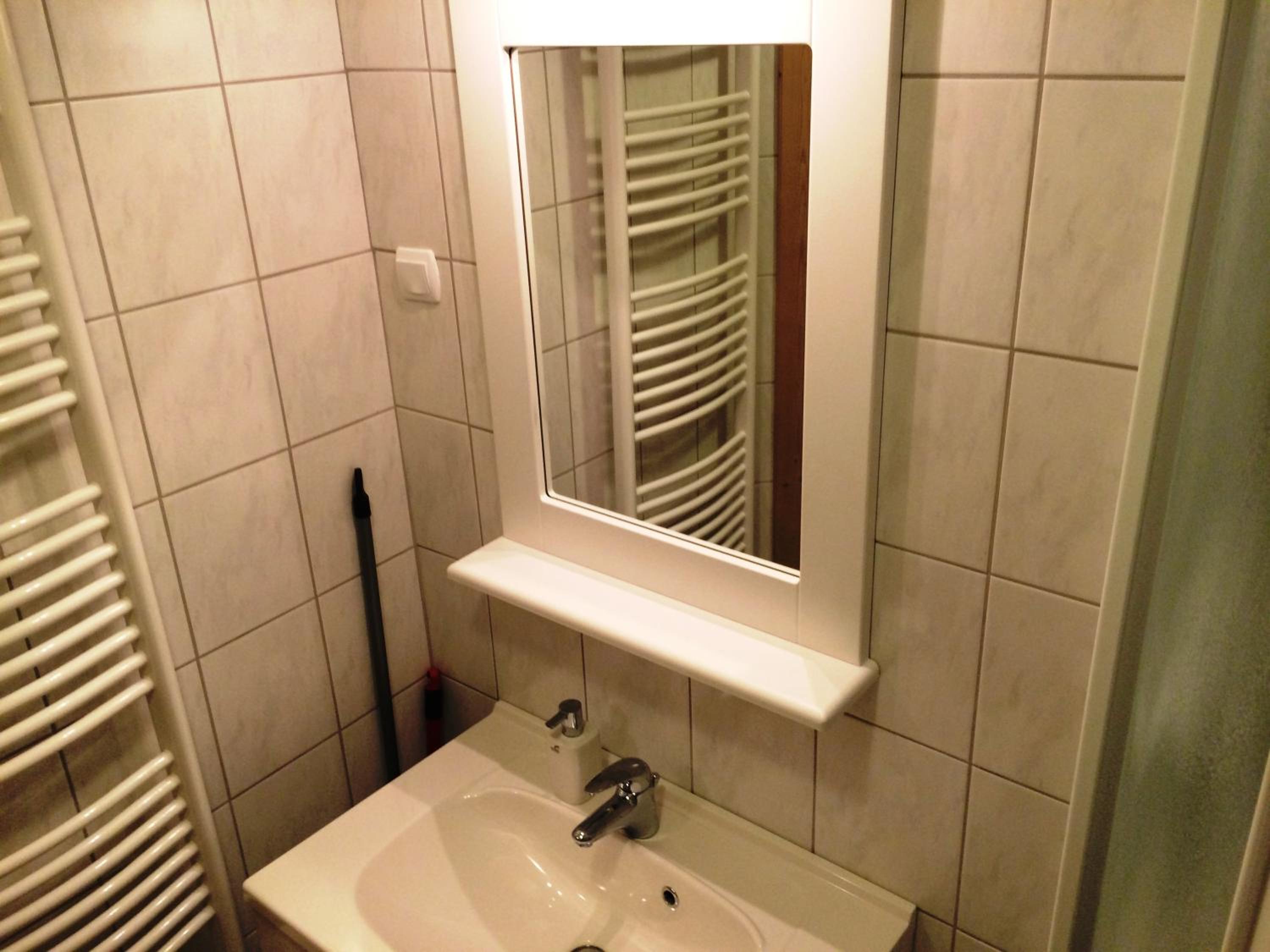 One-Bedroom Apartment - Photo 6